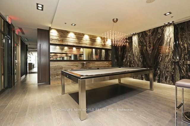 30 Nelson Street 402, Toronto, ON M5V 0H5 photo 4
