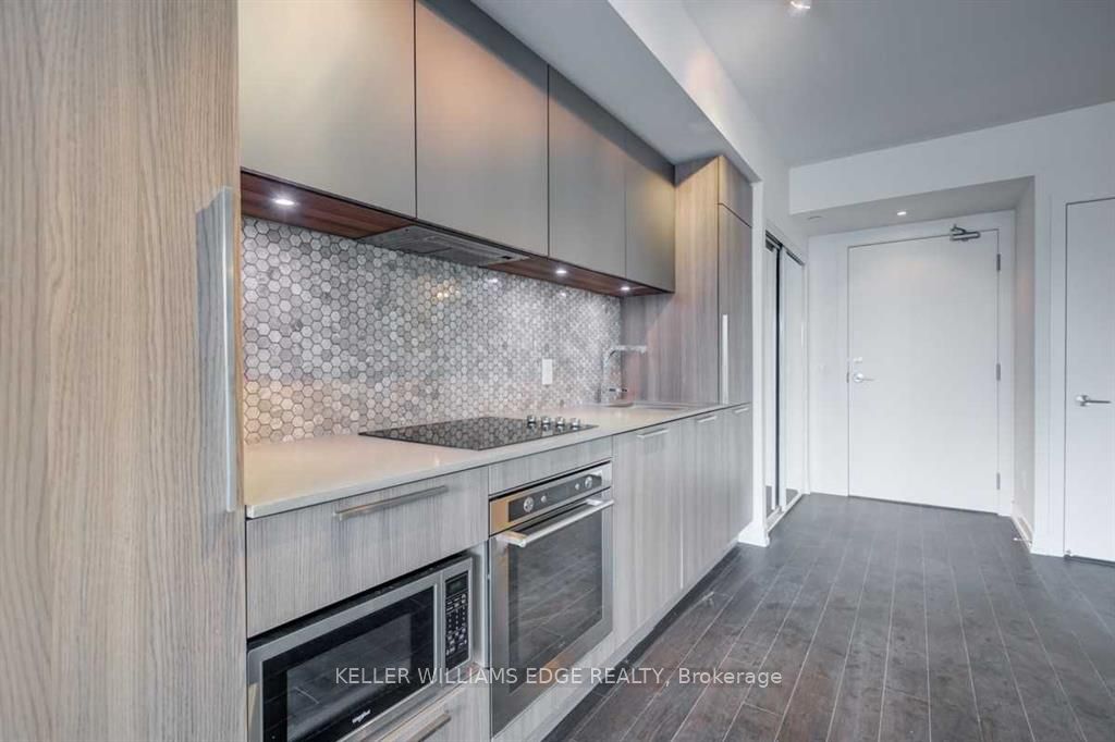 85 Wood Street 3609, Toronto, ON M4Y 0E8 photo 3
