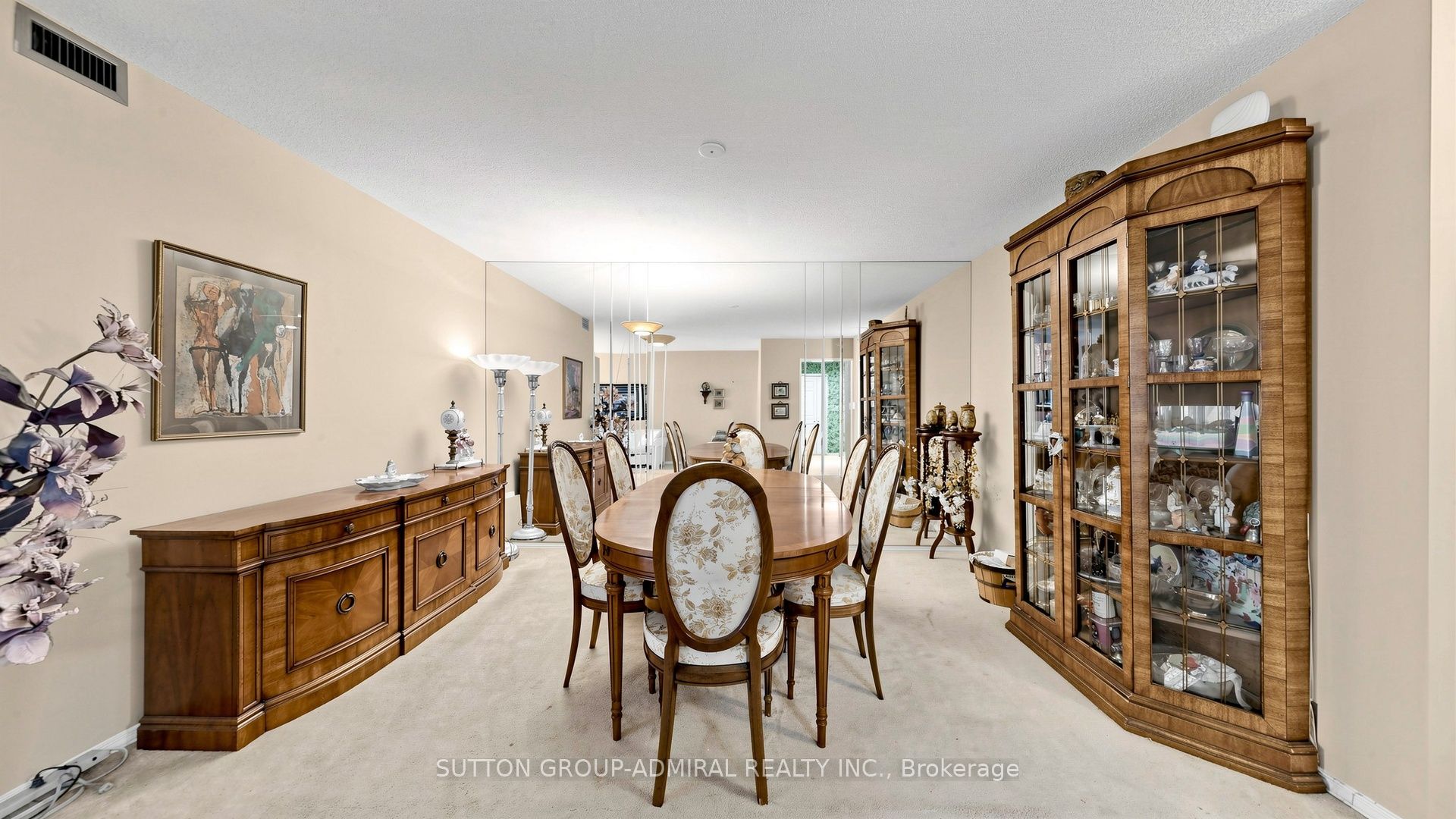 30 Greenfield Avenue 610, Toronto, ON M2N 6N3 photo 2