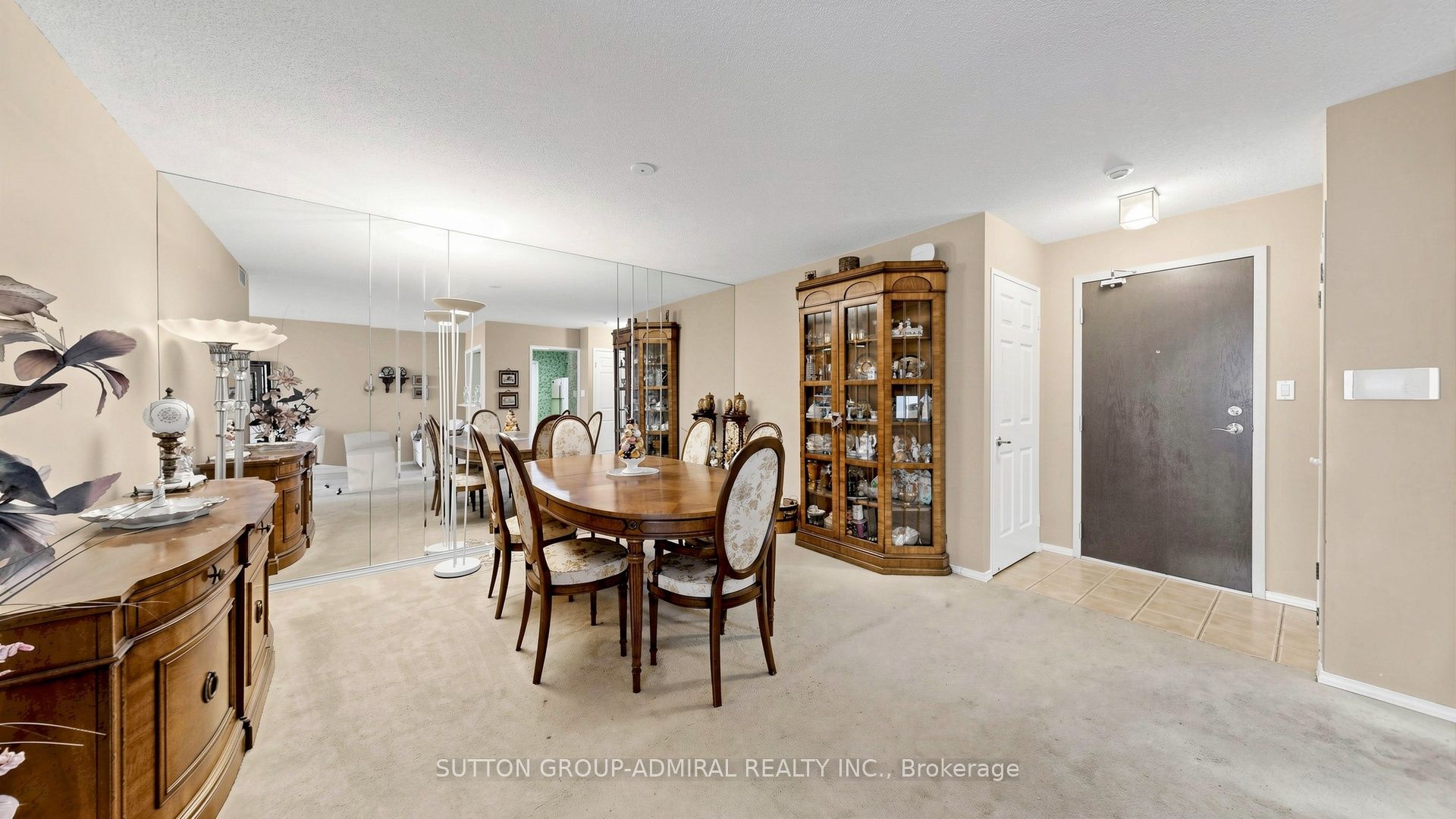 30 Greenfield Avenue 610, Toronto, ON M2N 6N3 photo 3