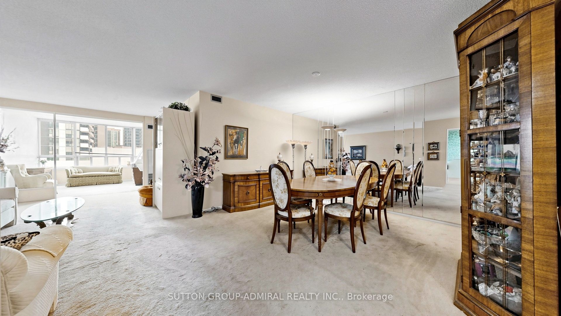 30 Greenfield Avenue 610, Toronto, ON M2N 6N3 photo 4