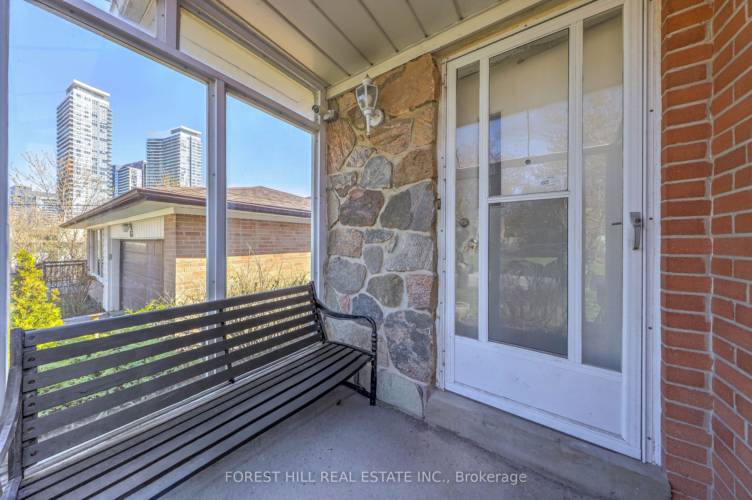 63 Hopperton Drive, Toronto, ON M2L 2S7 photo 4
