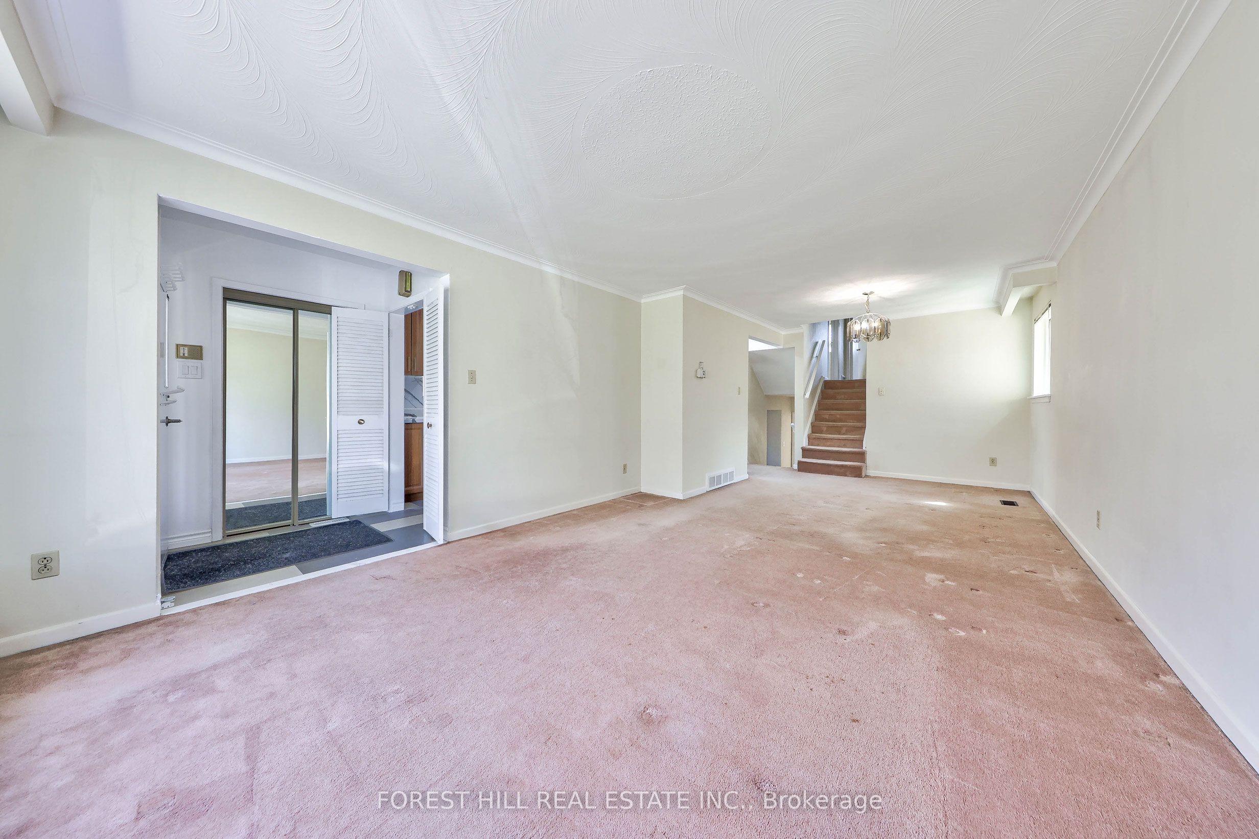 63 Hopperton Drive, Toronto, ON M2L 2S7 photo 4