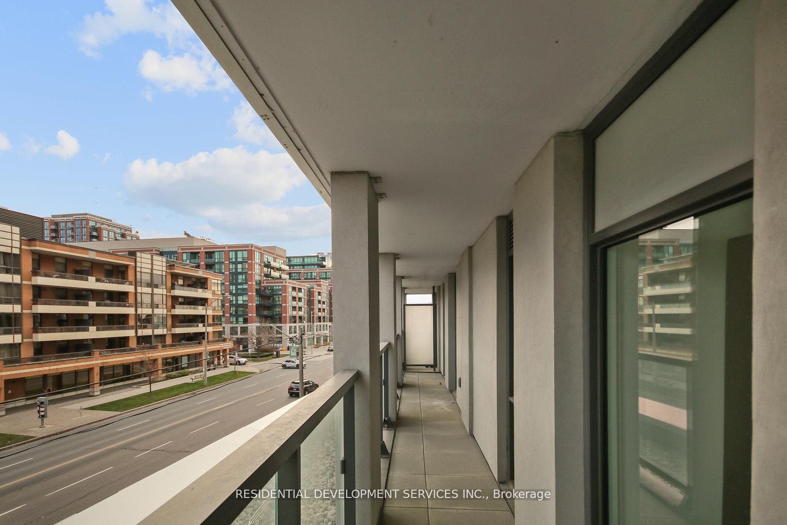 500 Wilson Avenue 303, Toronto, ON M3H 5Y9 photo 3