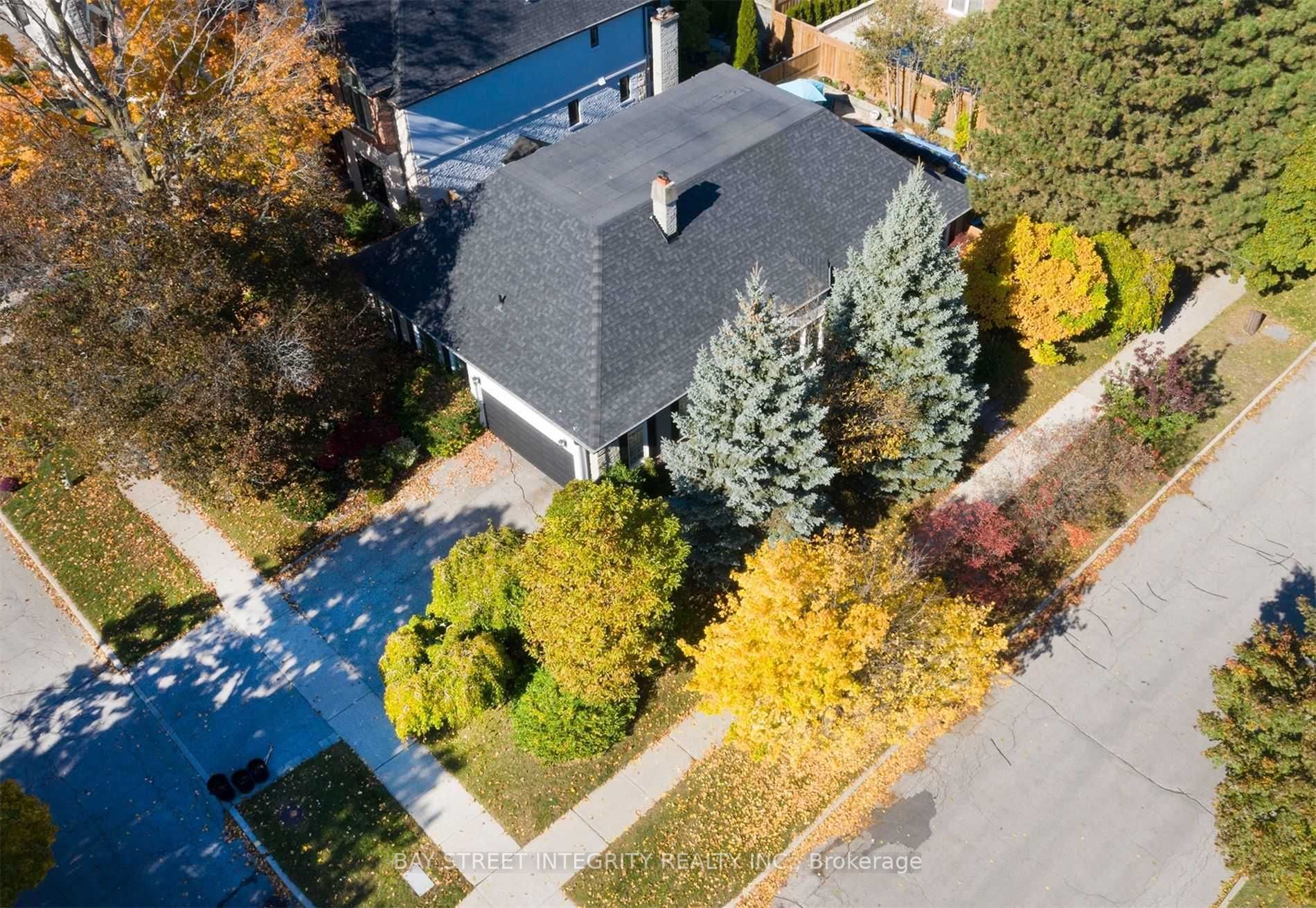 46 Caravan Drive, Toronto C13, ON M3B 1N3 photo 2