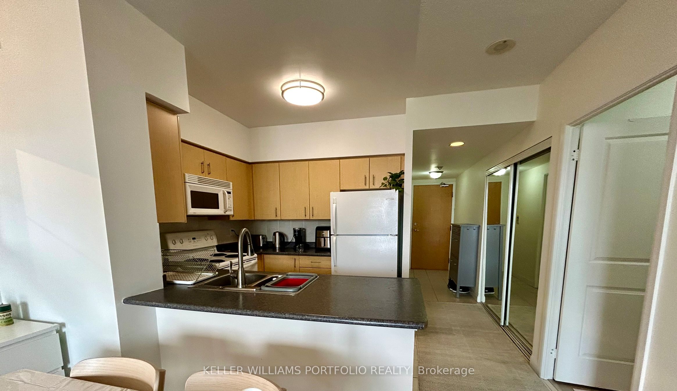 4968 Yonge Street 2801, Toronto, ON M2N 7G9 photo 3