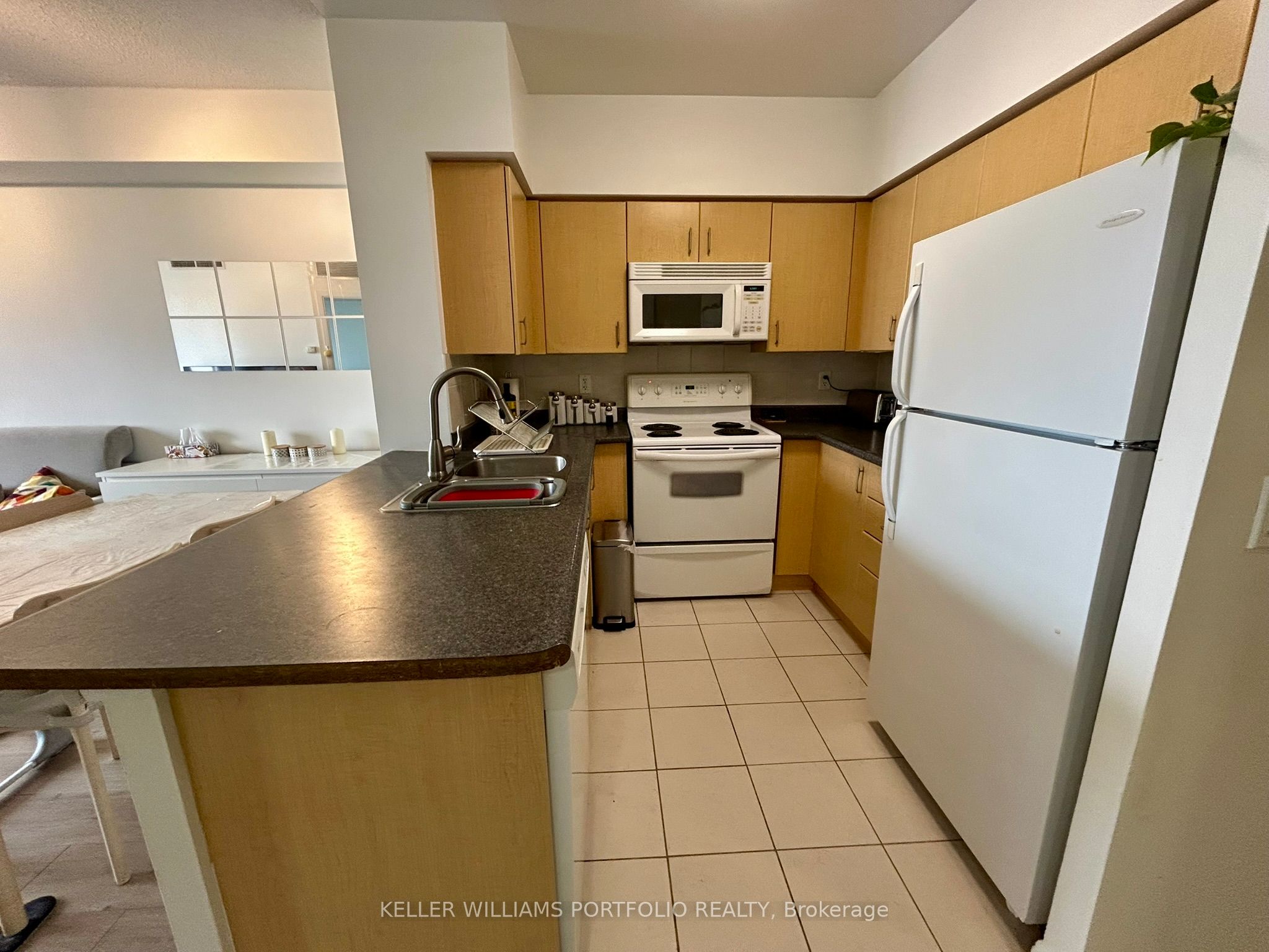 4968 Yonge Street 2801, Toronto, ON M2N 7G9 photo 4