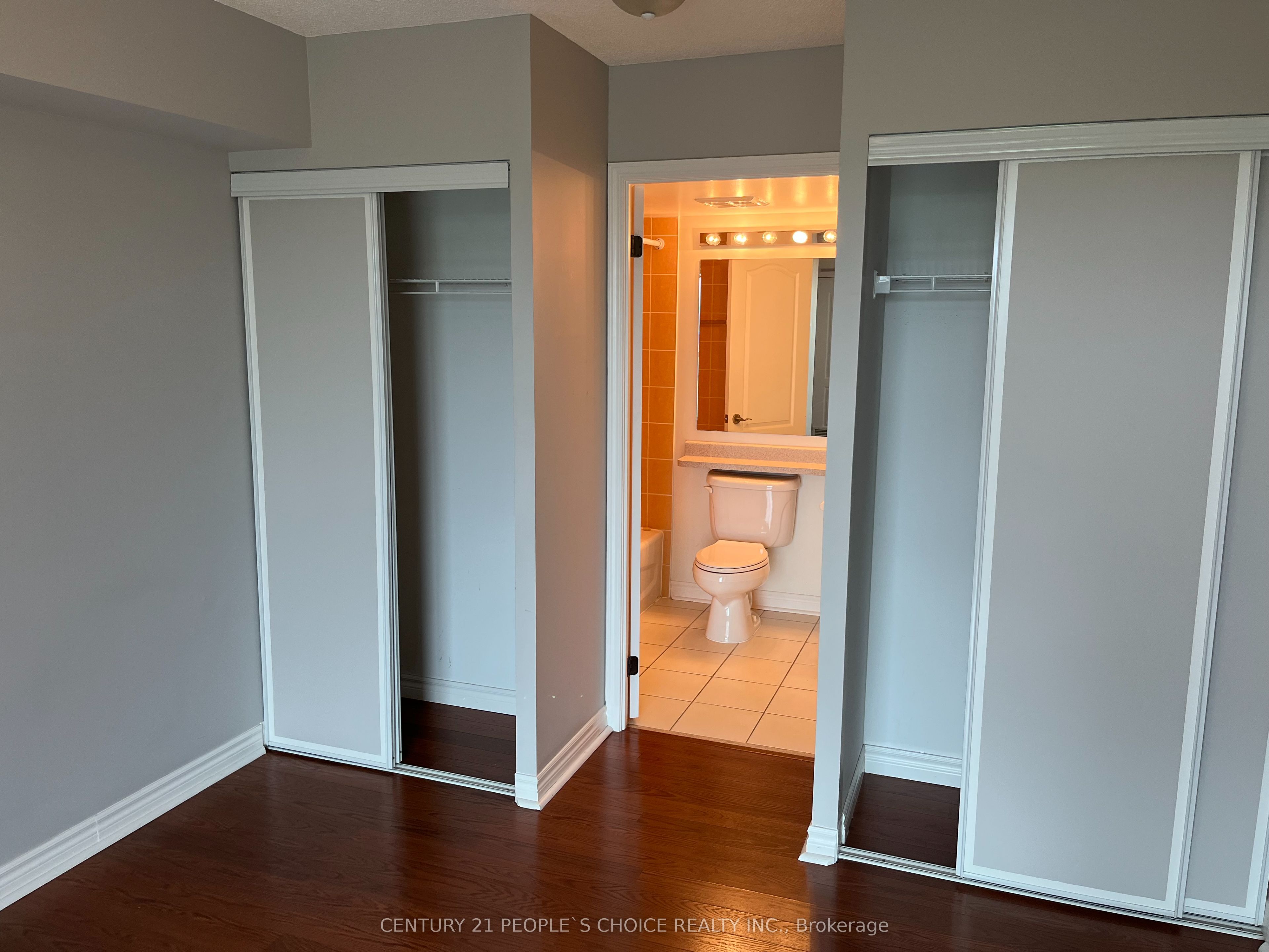 935 Sheppard Avenue W 603, Toronto, ON M3H 2T7 photo 5