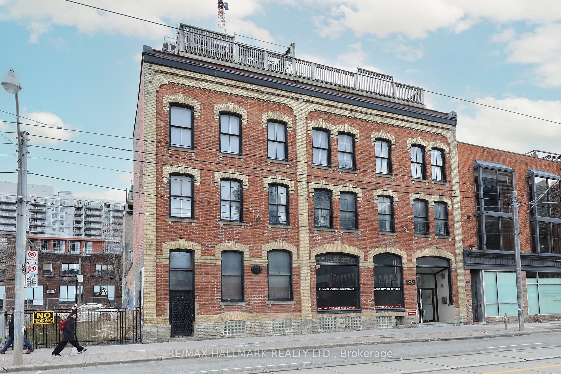 189 Queen Street E 7, Toronto, ON M5A 1S2
