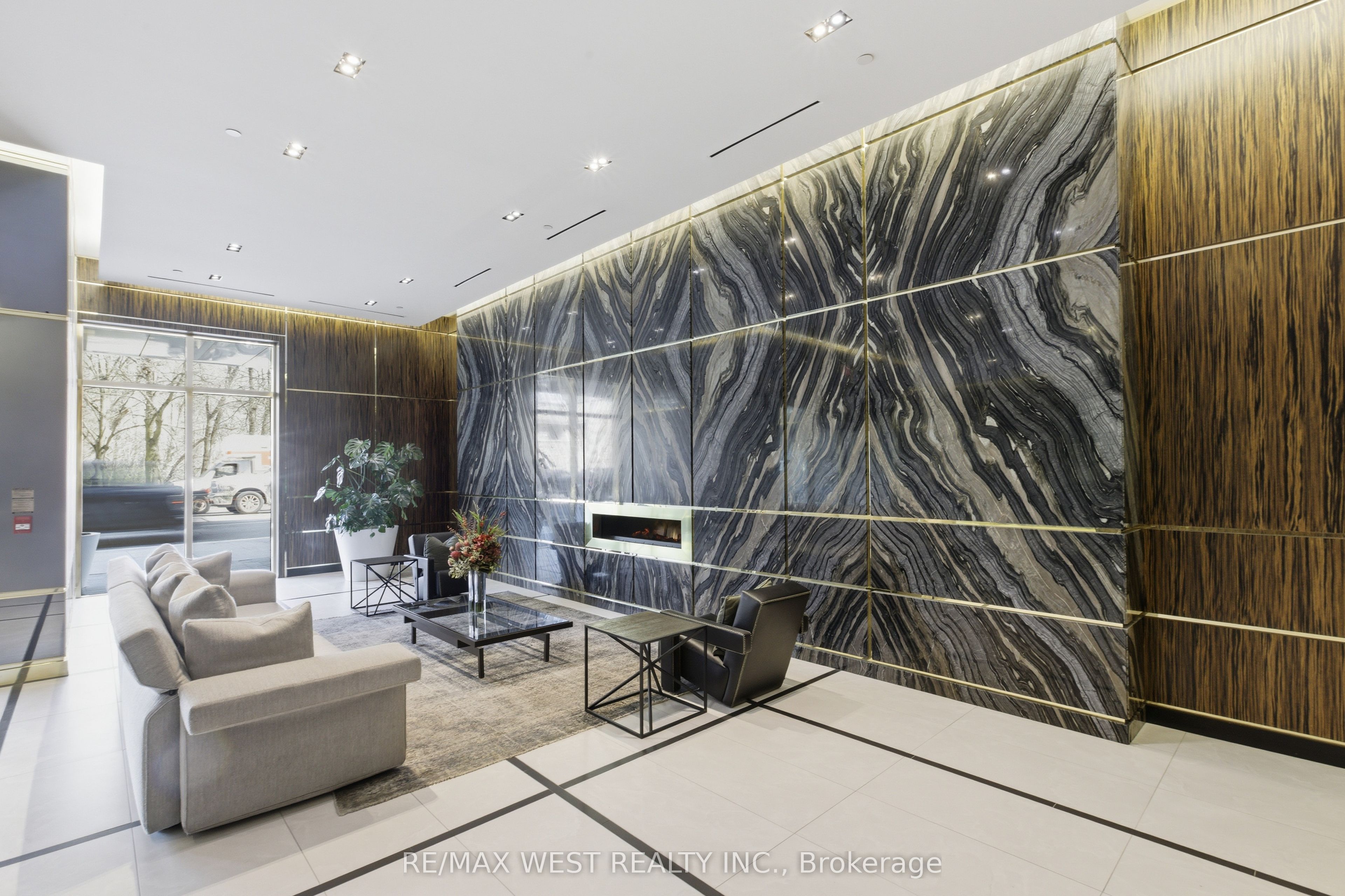 3018 Yonge Street 617, Toronto, ON M4N 2K8 photo 3