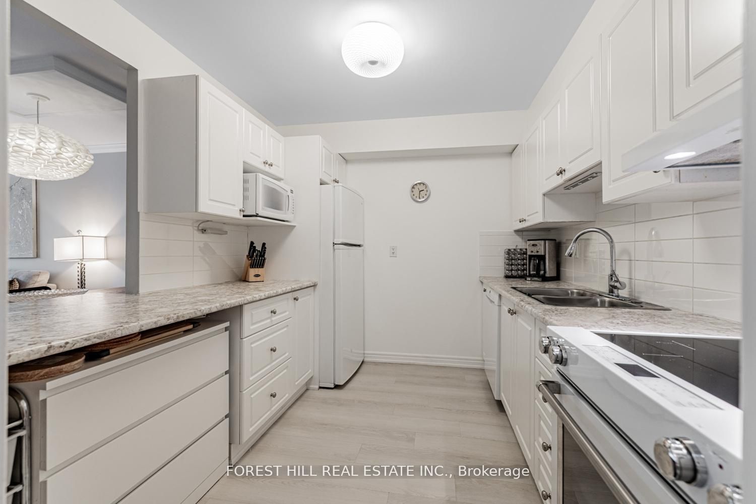 20 Fashion Rose Way 415, Toronto, ON M2N 6B5 photo 5