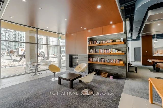 10 Navy Wharf Court 2107, Toronto, ON M5V 3V2 photo 5
