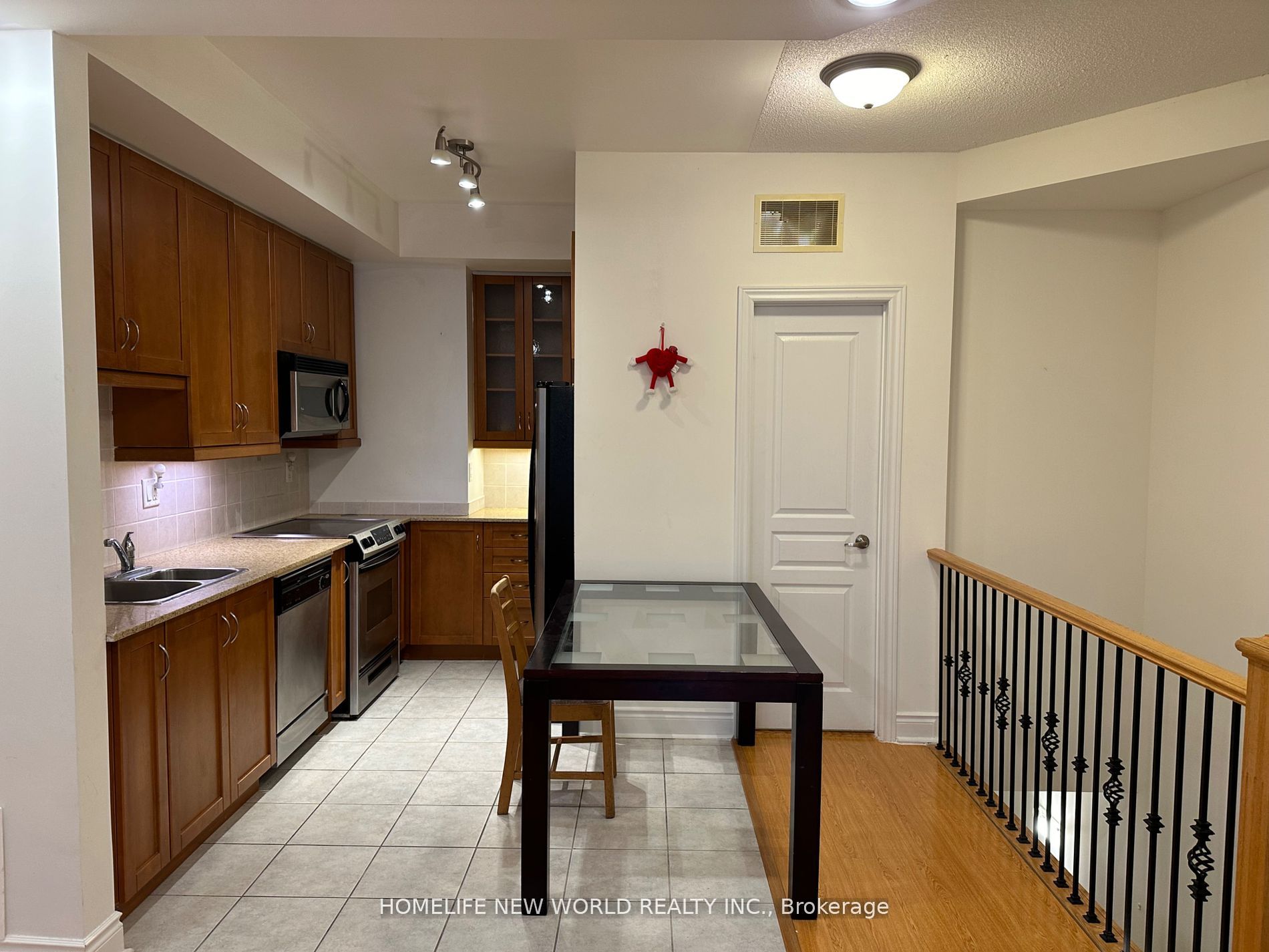 420 Kenneth Avenue 1, Toronto, ON M2N 7M3 photo 5