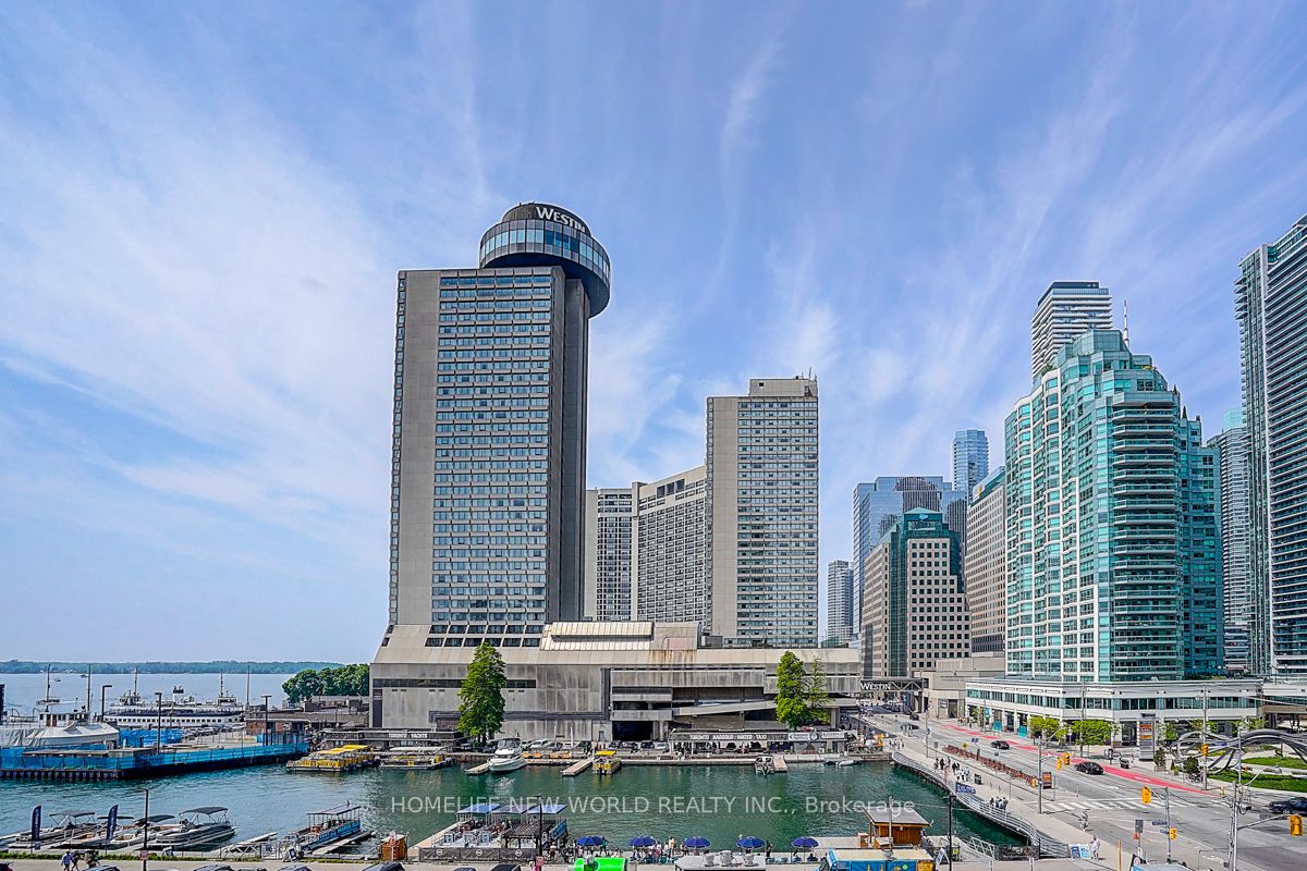15 Queens Quay E 1906, Toronto, ON M5E 0C5 photo 3
