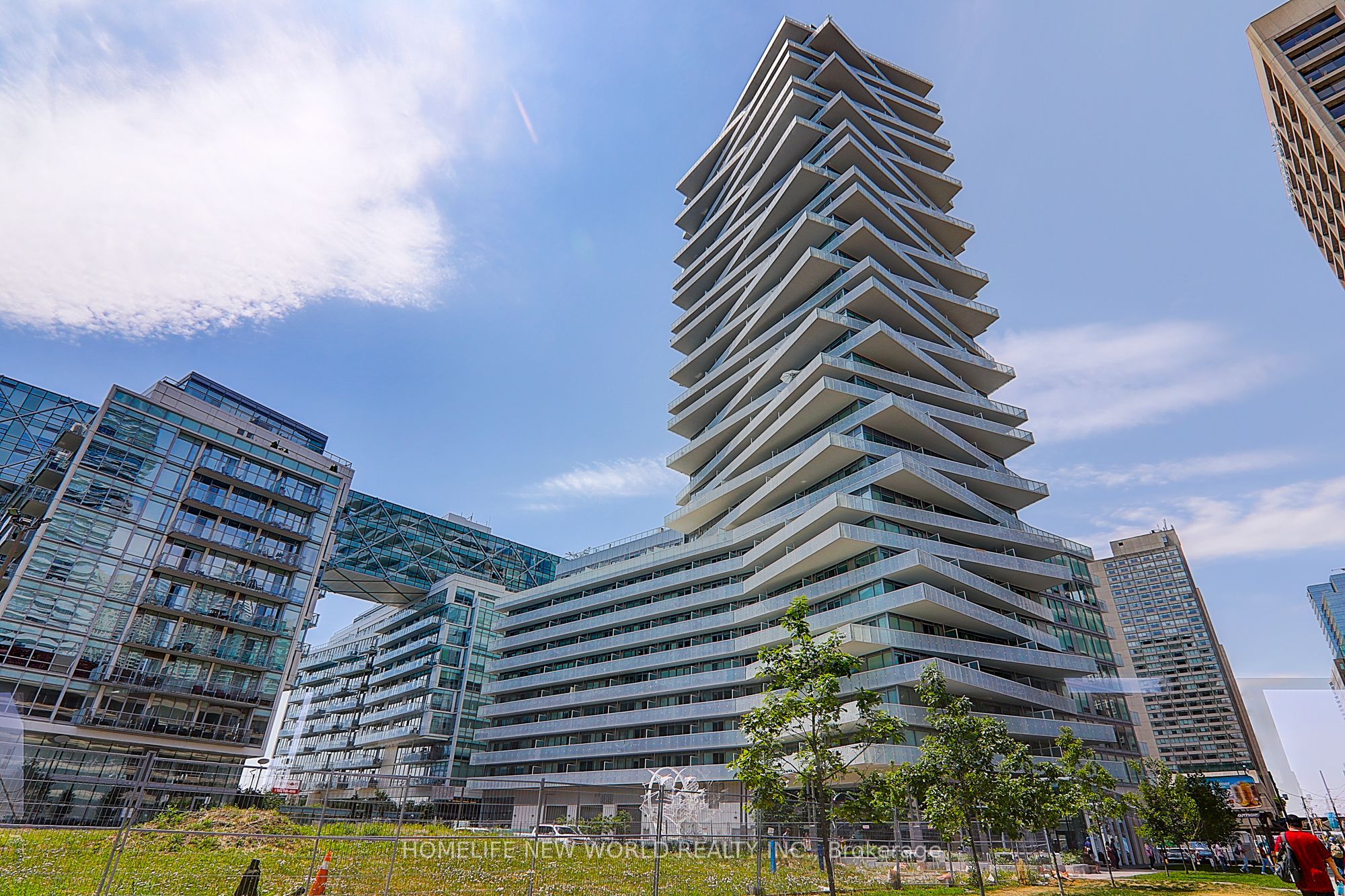 15 Queens Quay E 1906, Toronto, ON M5E 0C5 photo 4