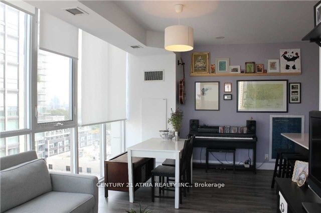 530 St Clair Avenue W 1004, Toronto, ON M6C 0A2 photo 3
