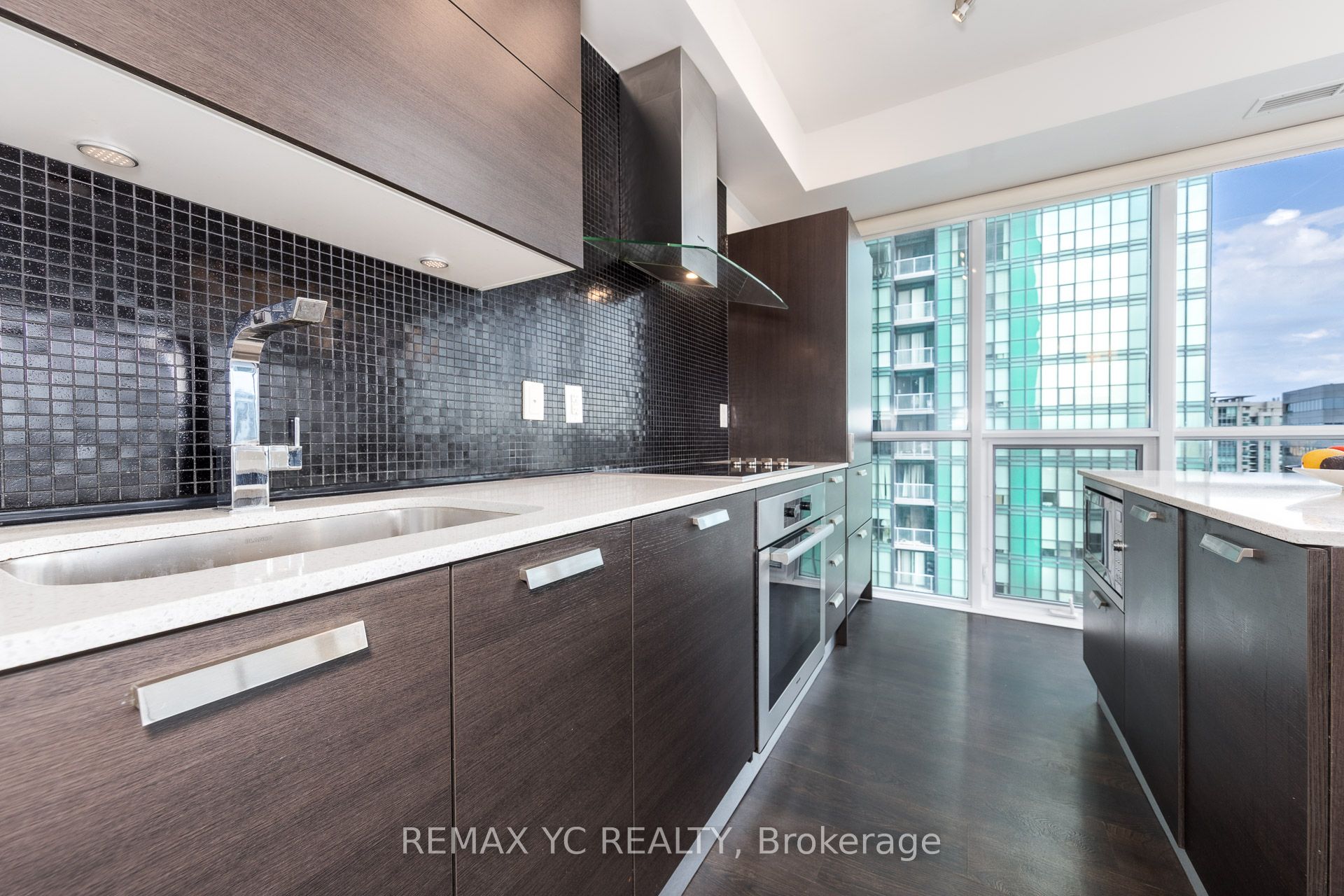 11 Bogert Avenue 1602, Toronto, ON M2N 0H4 photo 5
