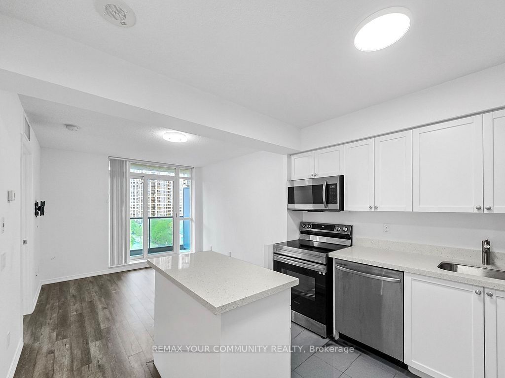 30 Harrison Garden Boulevard 911, Toronto, ON M2N 7A9 photo 4