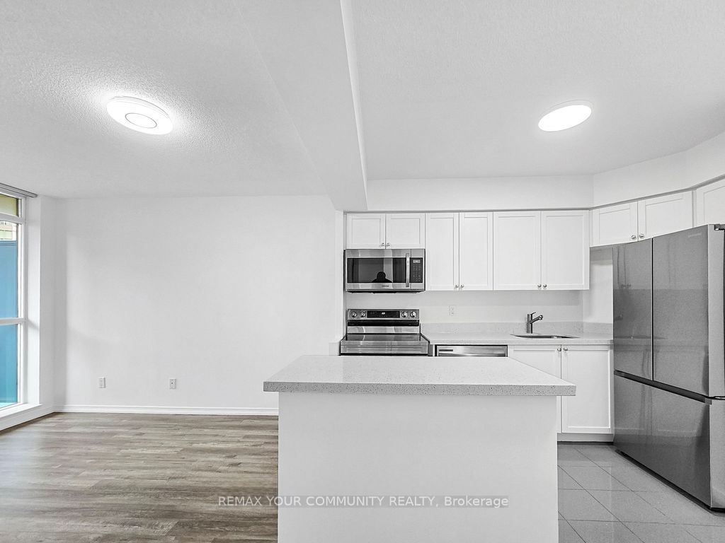30 Harrison Garden Boulevard 911, Toronto, ON M2N 7A9 photo 5