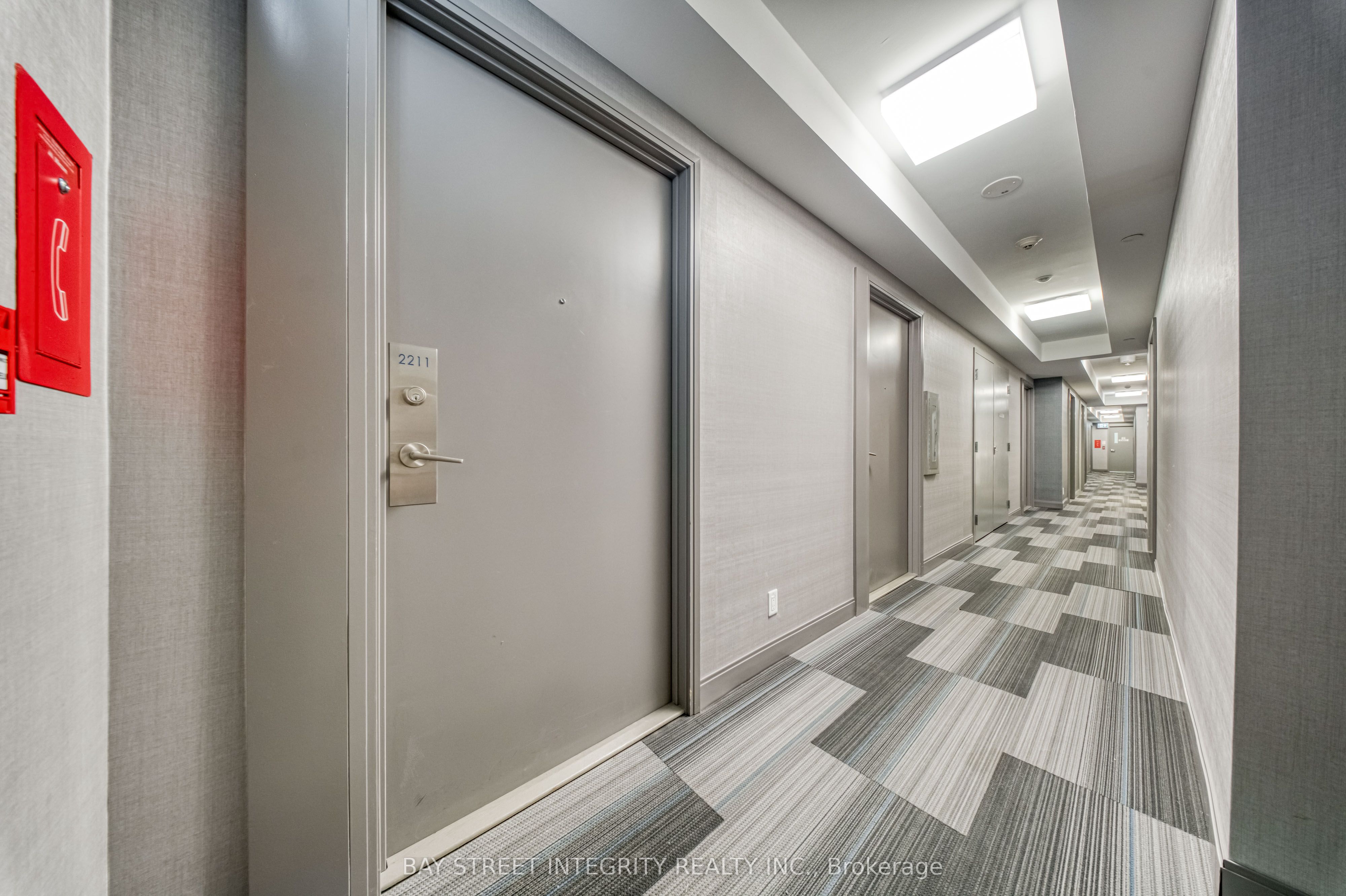 181 Dundas Street E 2211, Toronto C08, ON M5A 0N5 photo 2