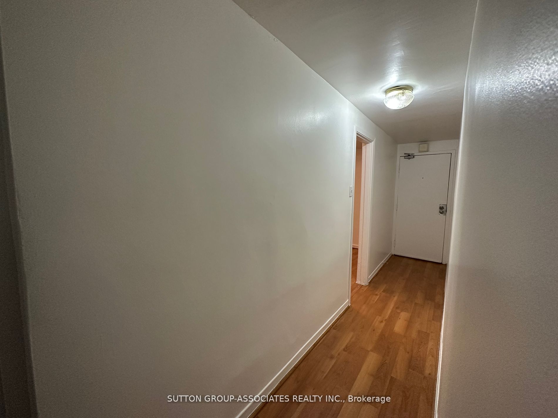 52 Metcalfe Street 101, Toronto, ON M4X 1R8 photo 2