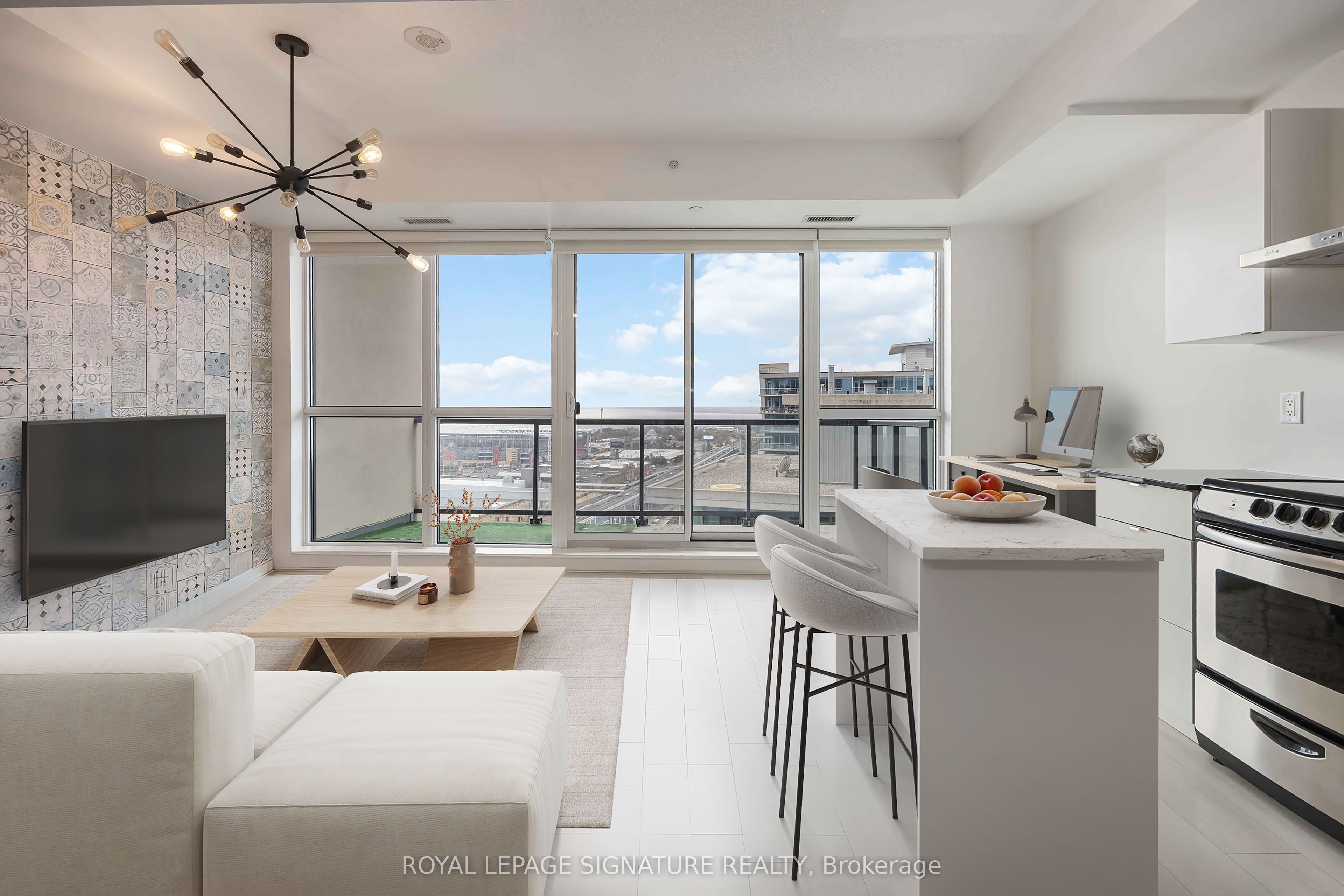 51 East Liberty Street 2215, Toronto, ON M6K 3P8