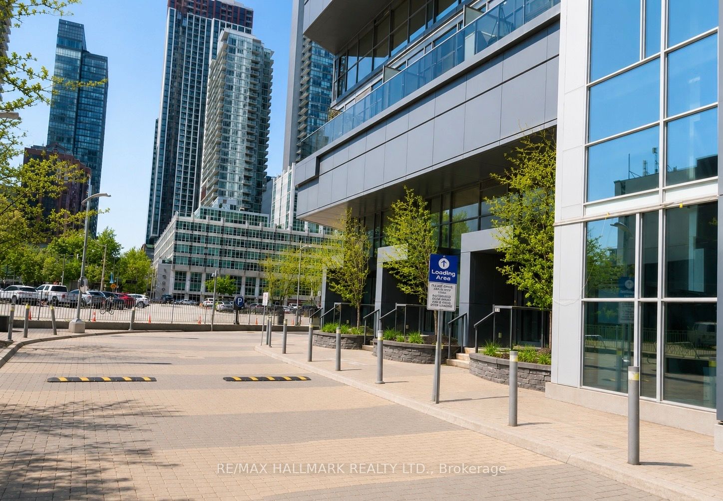 352 Front Street W 103, Toronto, ON M5V 0K3 photo 5