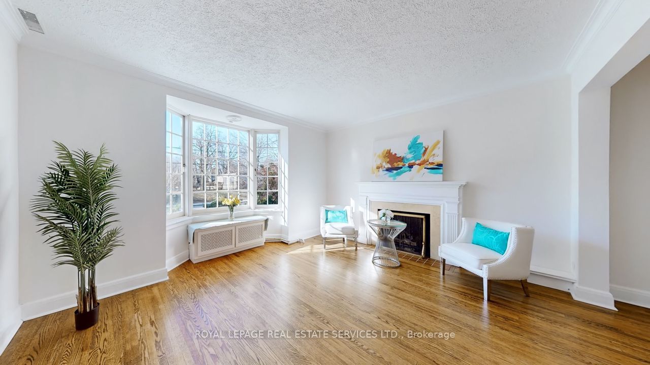 19 Strathgowan Crescent, Toronto, ON M4N 2Z6 photo 3