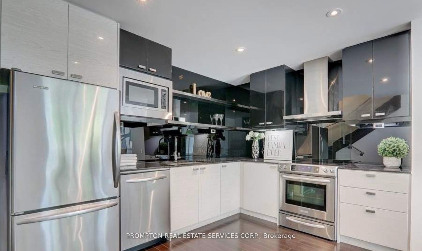 121 Mcmahon Drive TH10, Toronto, ON M2K 0C2 photo 2