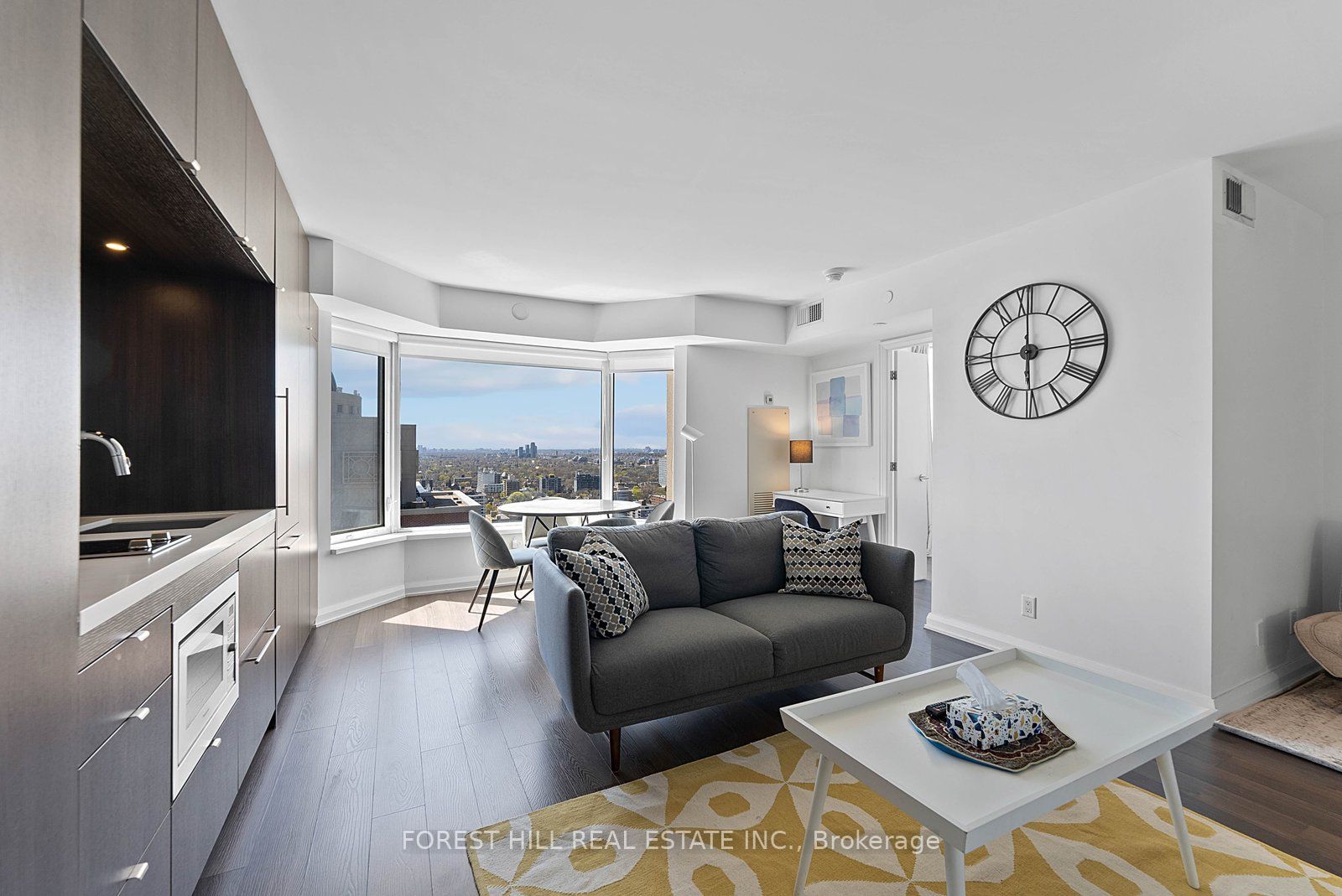 155 Yorkville Avenue 2917, Toronto, ON M5R 0B4 photo 4