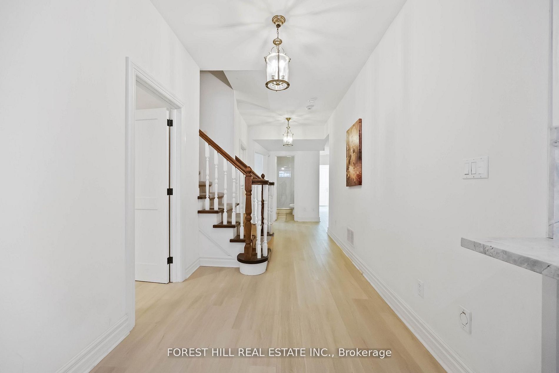 42 Cotswold Crescent Lower, Toronto, ON M2P 1N2 photo 2