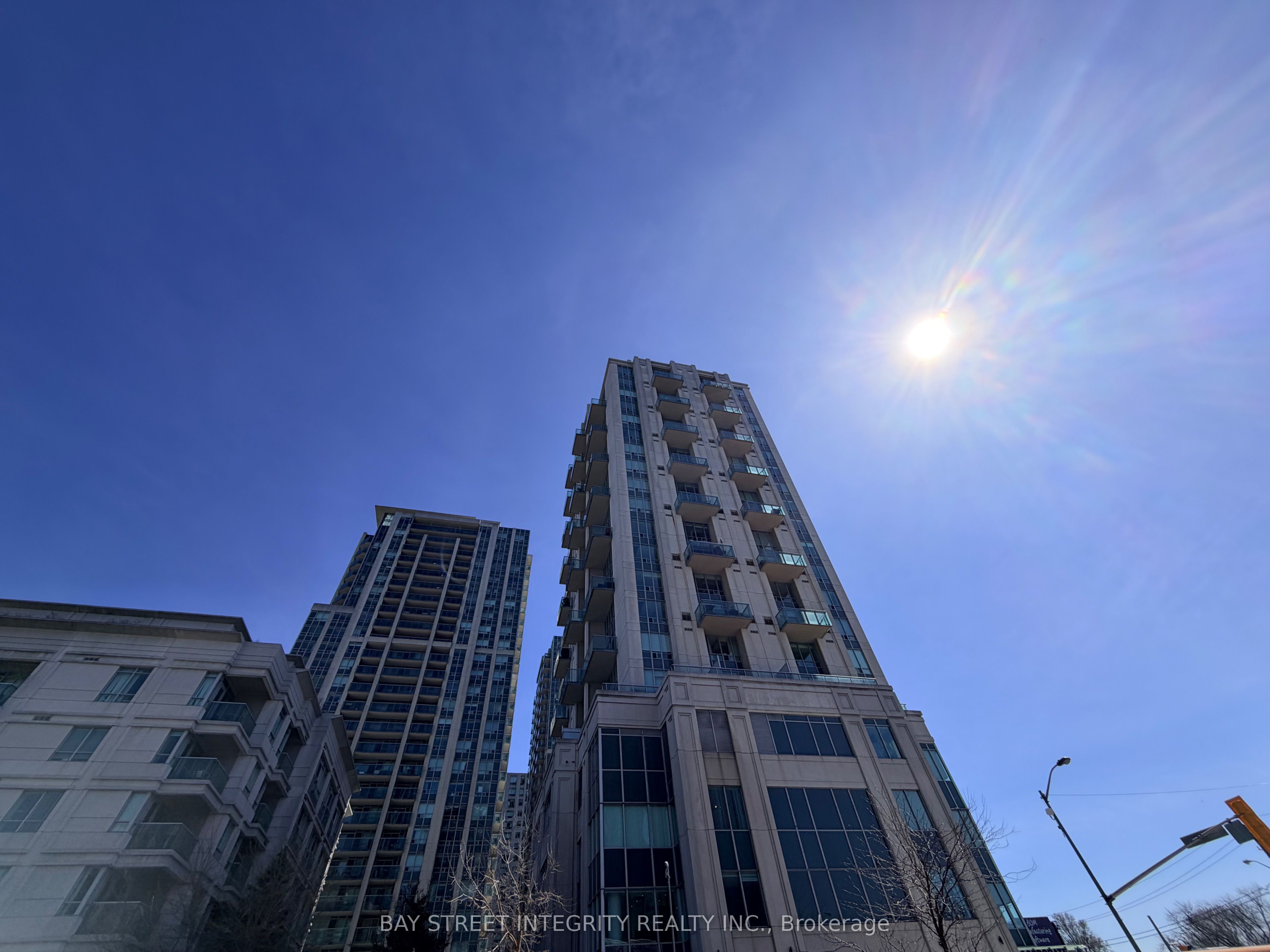 1 Avondale Avenue 612, Toronto, ON M2N 7J1