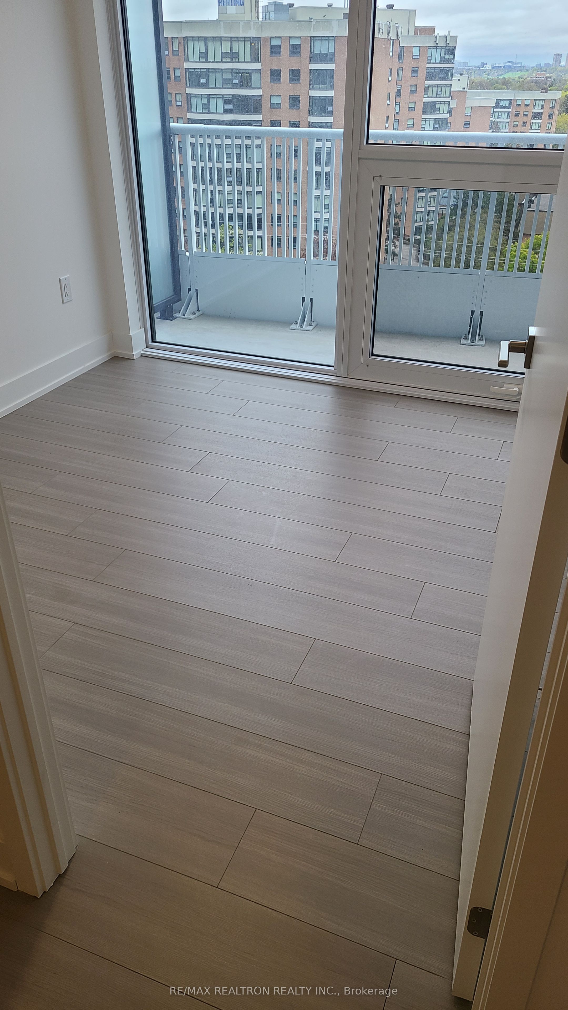 36 Olive Avenue 1009, Toronto, ON M2N 0M4 photo 3