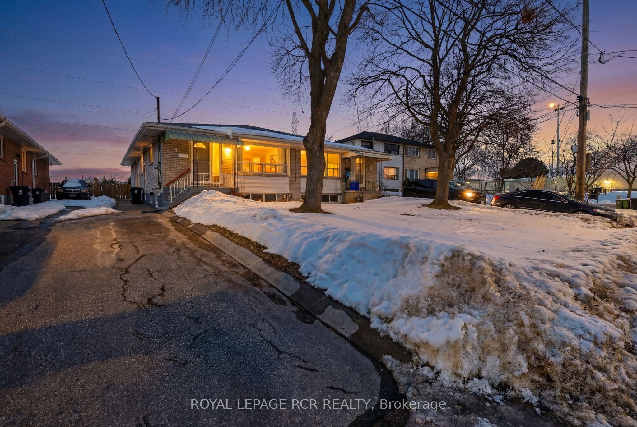 6 Ailsa Craig Court, Toronto, ON M2R 2B8