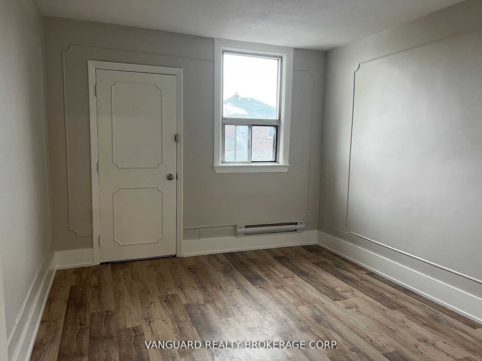 1623A Eglinton Avenue, Toronto, ON M6E 2H7 photo 3