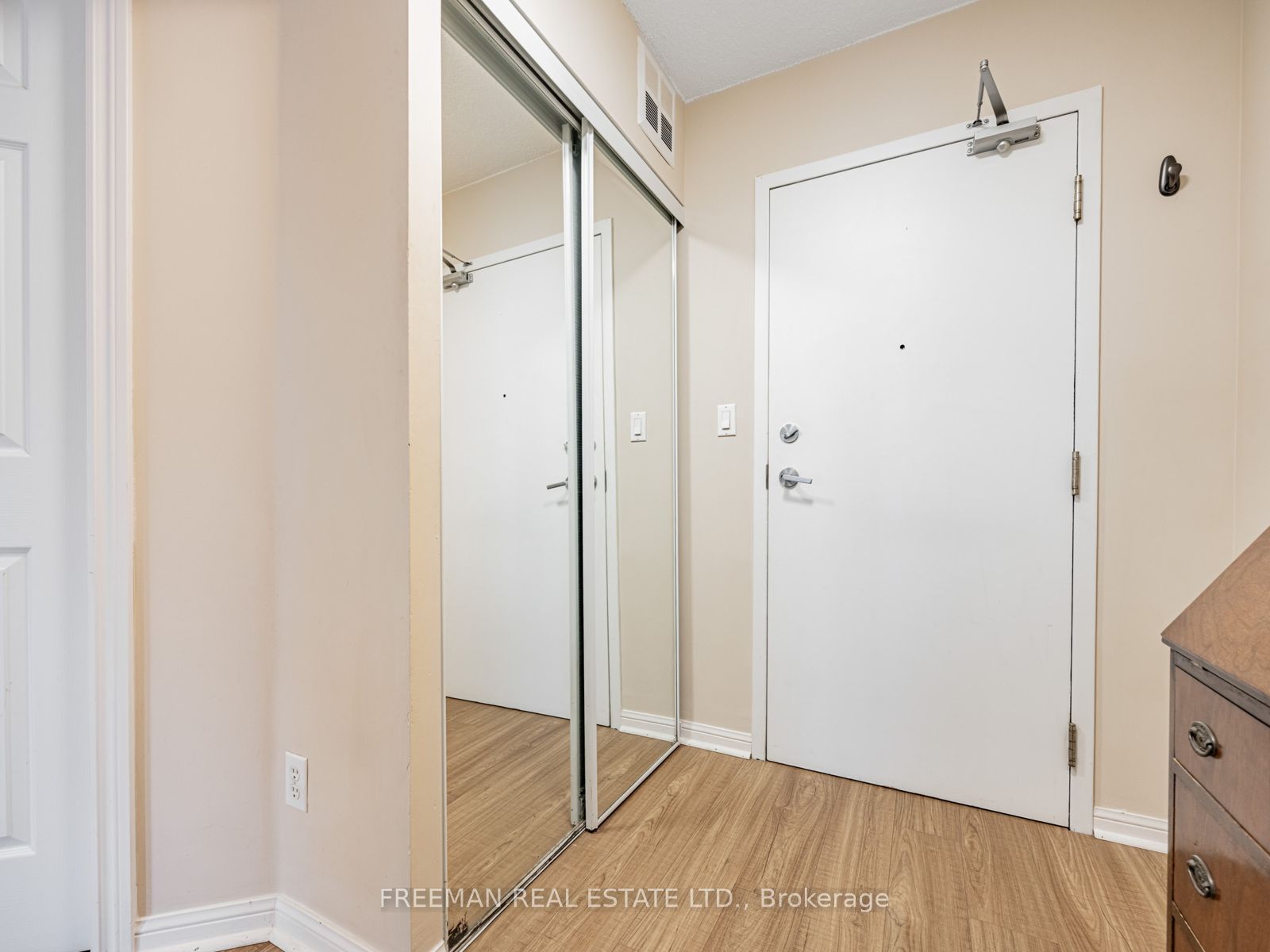 260 Merton Street 508, Toronto, ON M4S 3G2 photo 3