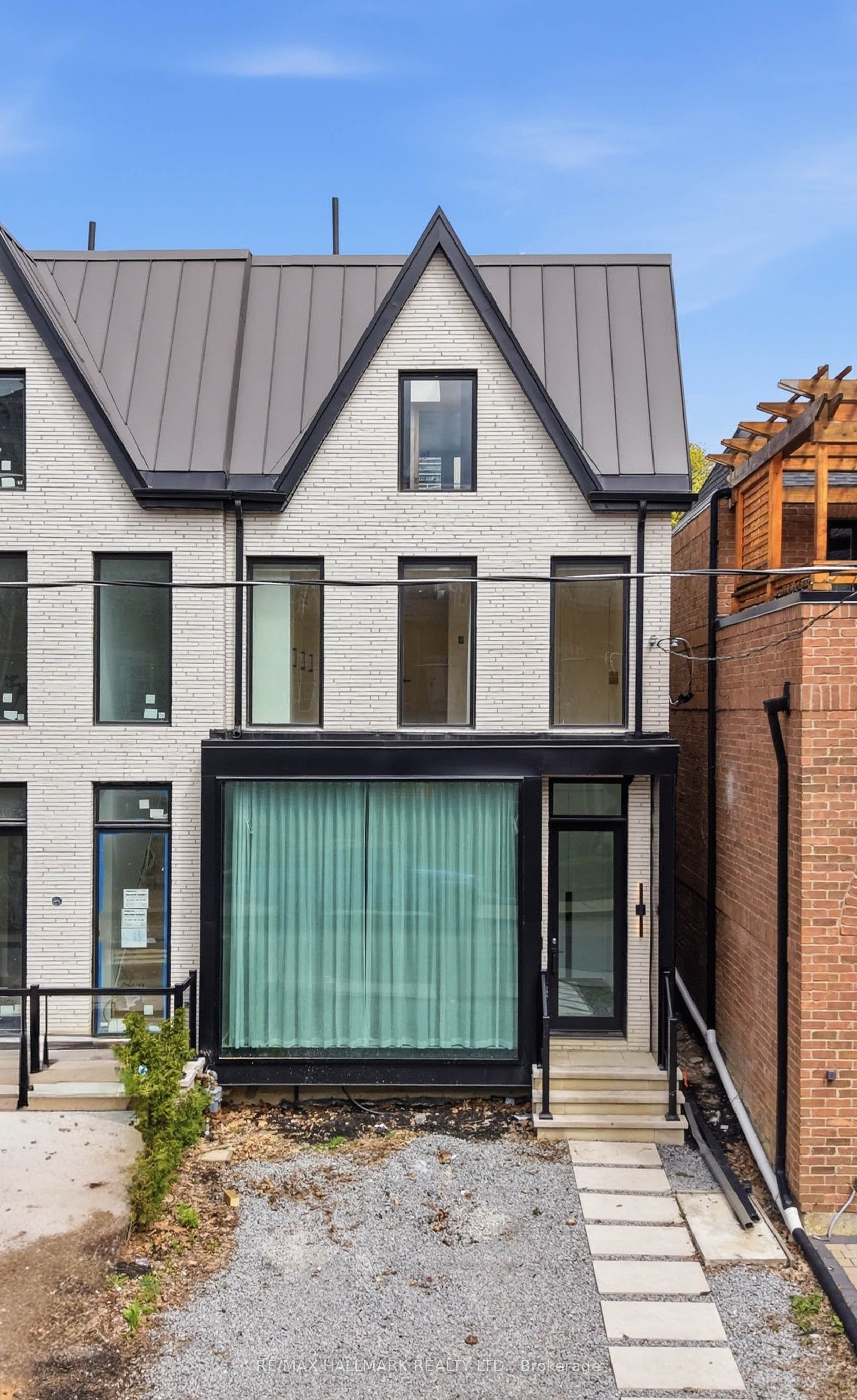 48 Shaftesbury Avenue, Toronto, ON M4T 1A2