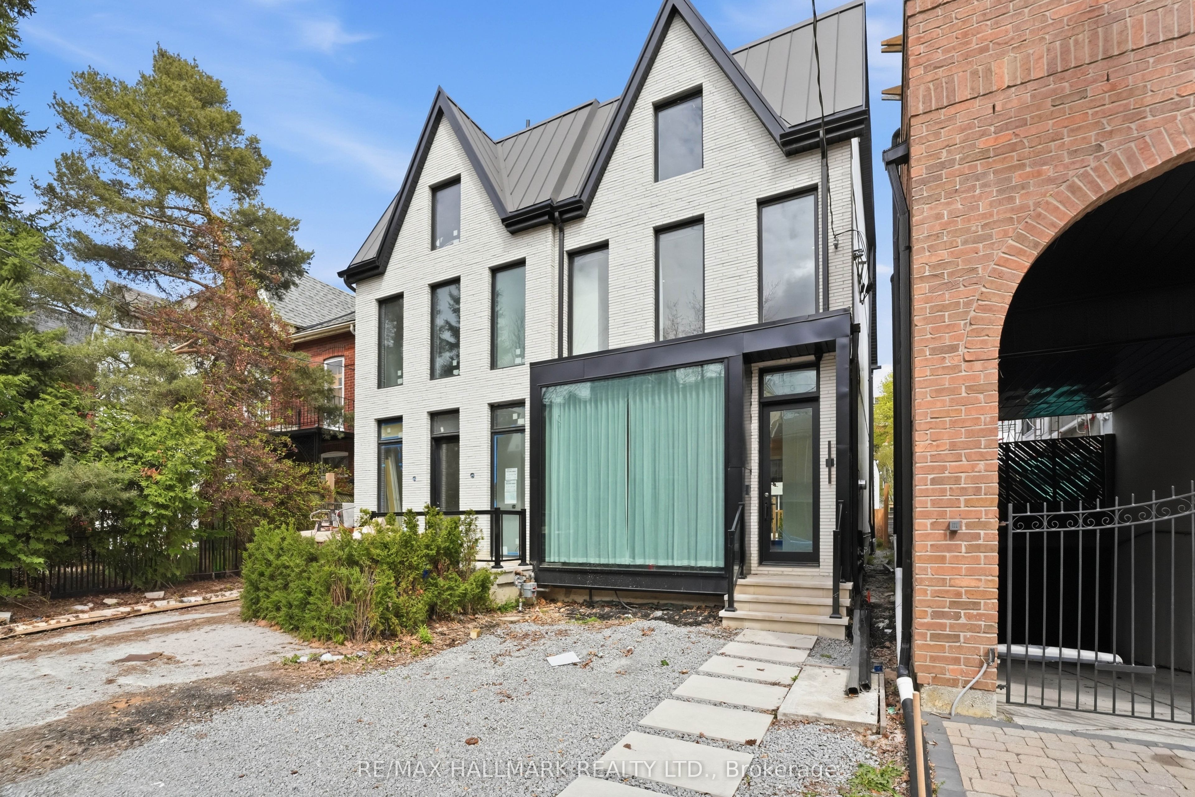 48 Shaftesbury Avenue, Toronto, ON M4T 1A2 photo 4