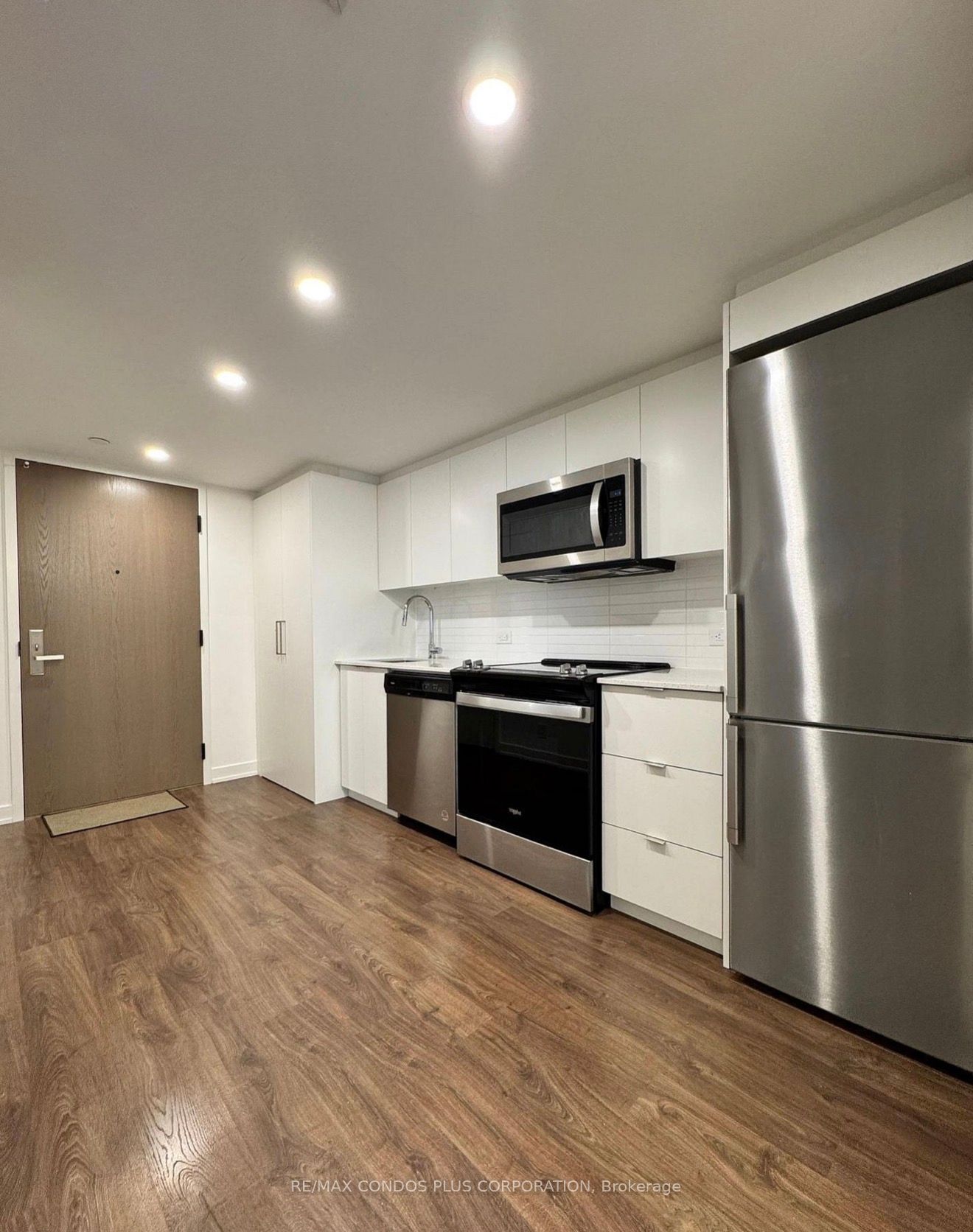 30 Tretti Way 301, Toronto, ON M3H 0E3 photo 3