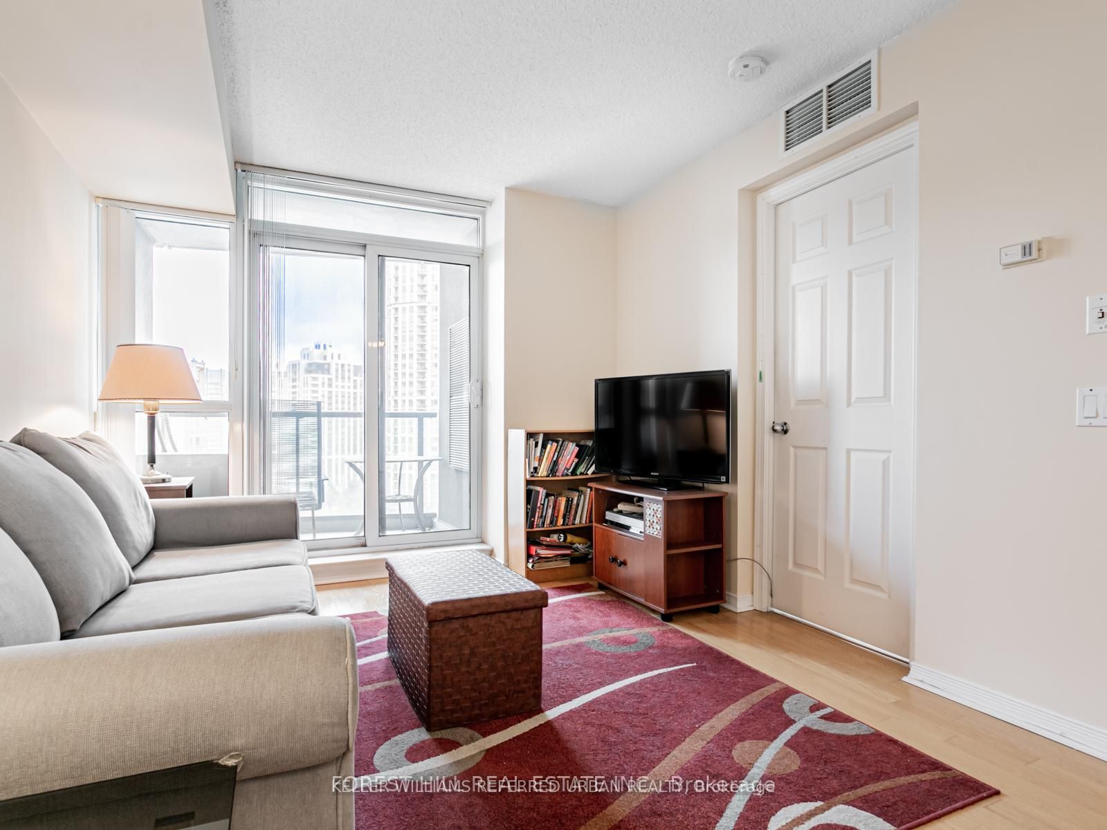 30 Harrison Garden Boulevard 1501, Toronto, ON M2N 7A9 photo 3