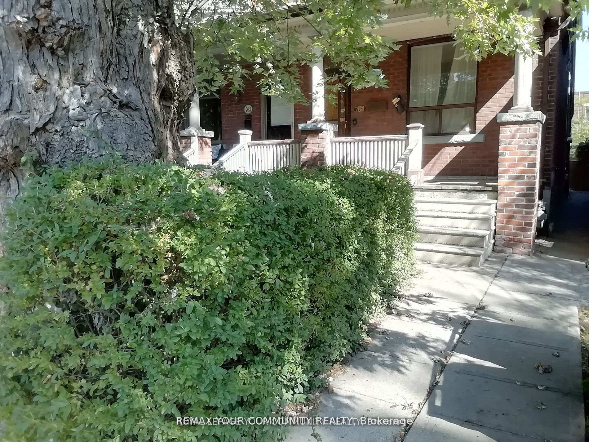 761 Markham Street Bsmt, Toronto, ON M6G 2M4 photo 2