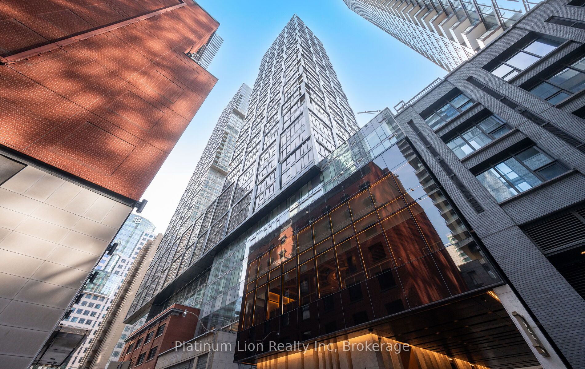 15 Mercer Street 620, Toronto, ON M5V 1H2 photo 2