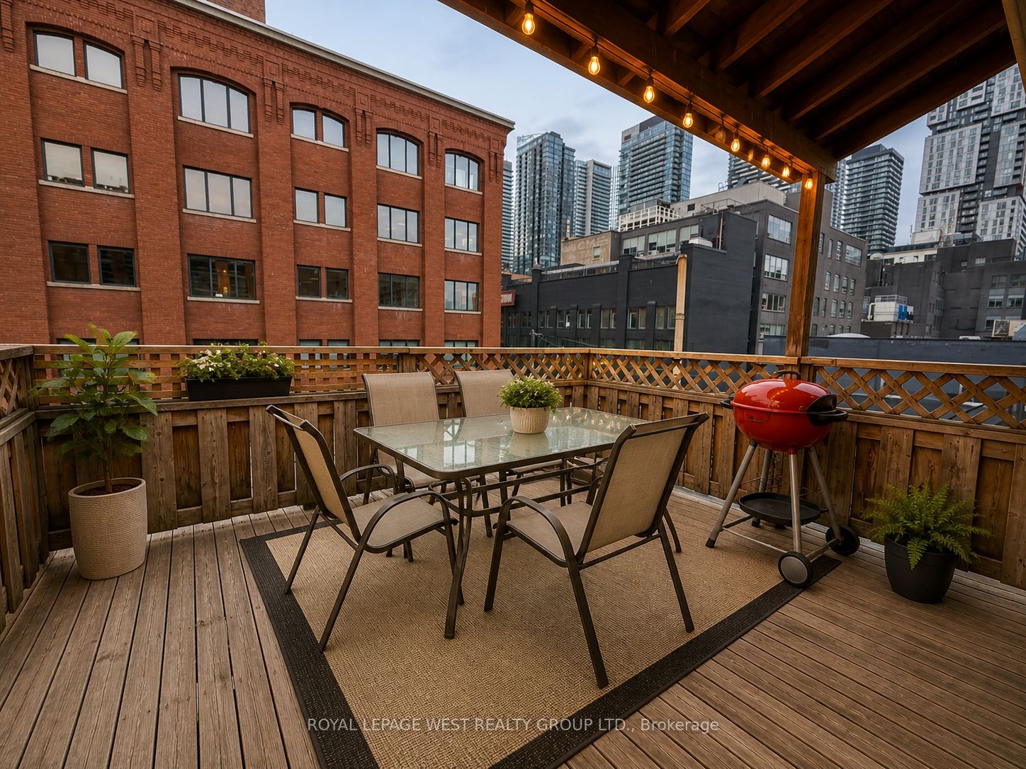261 Queen Street W 3, Toronto, ON M5V 1Z4 photo 5