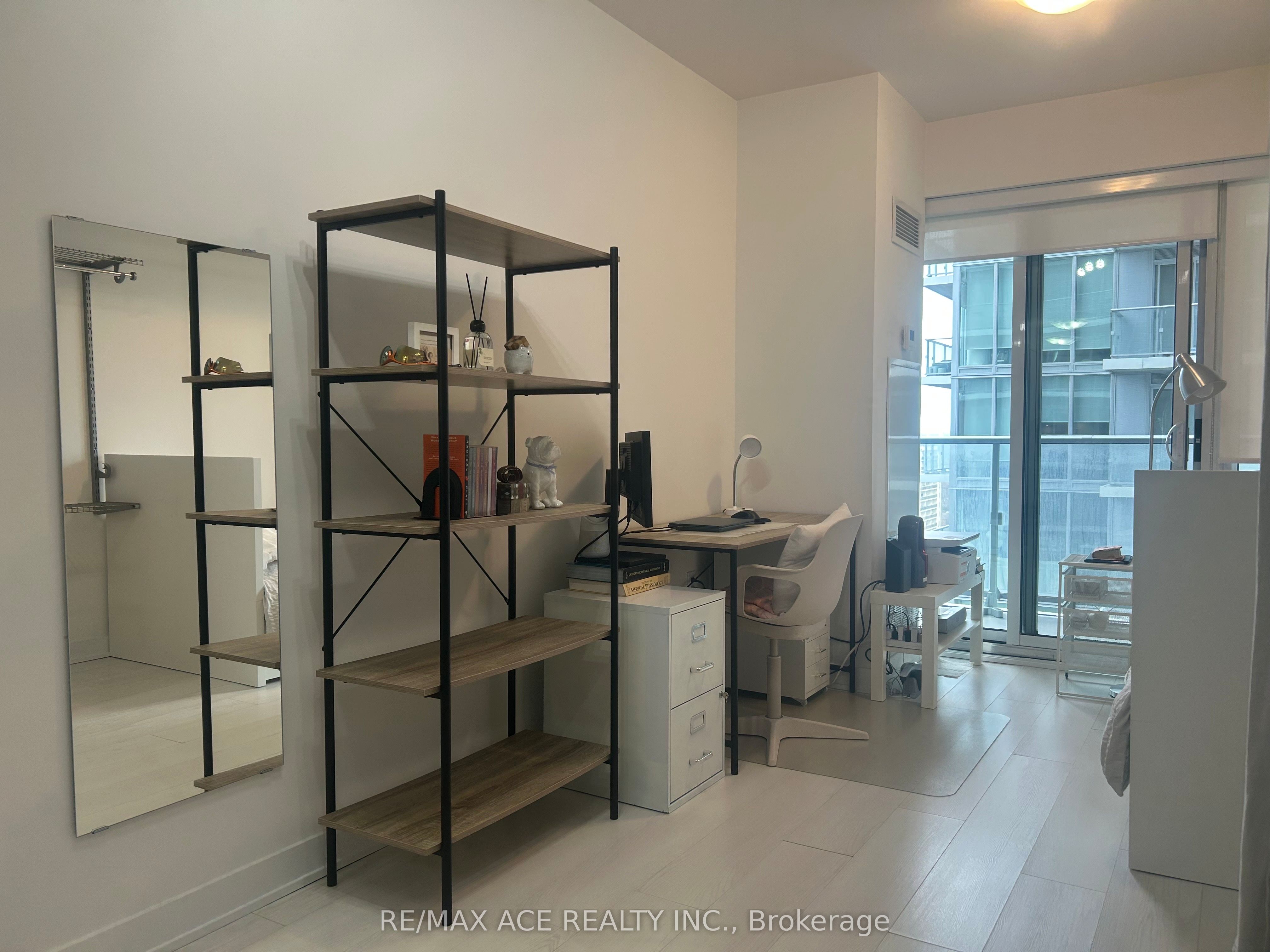 195 Redpath Avenue 2314, Toronto, ON M4P 0E4 photo 5
