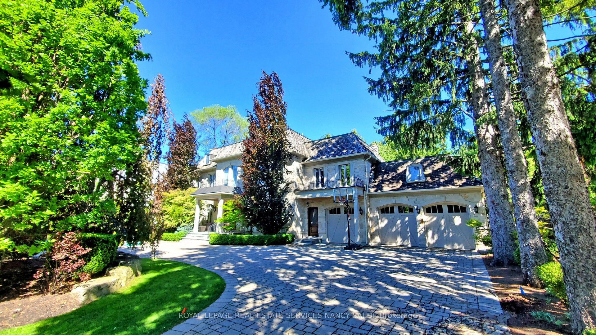 9 Fifeshire Road, Toronto, ON M2L 2G4