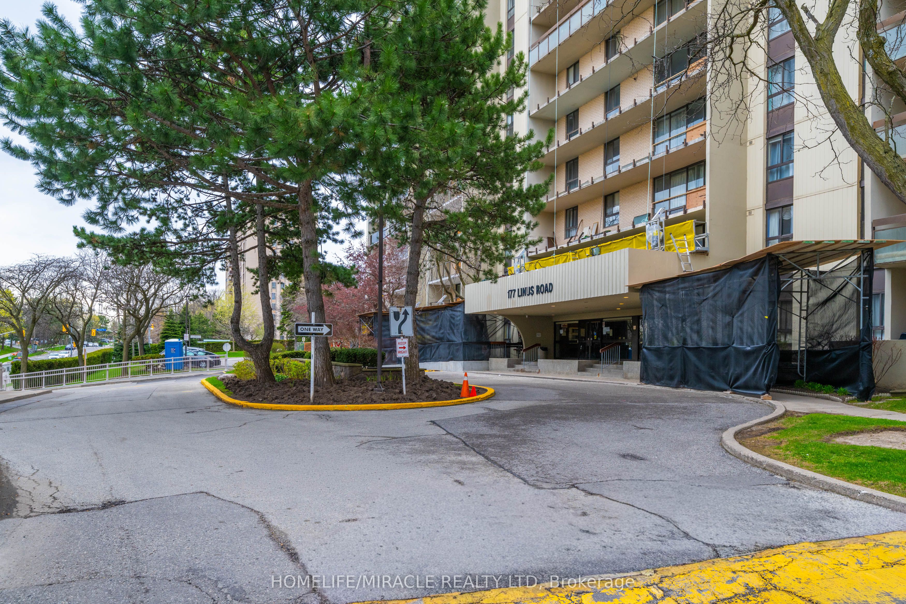177 Linus Road 905, Toronto, ON M2J 4S5 photo 3