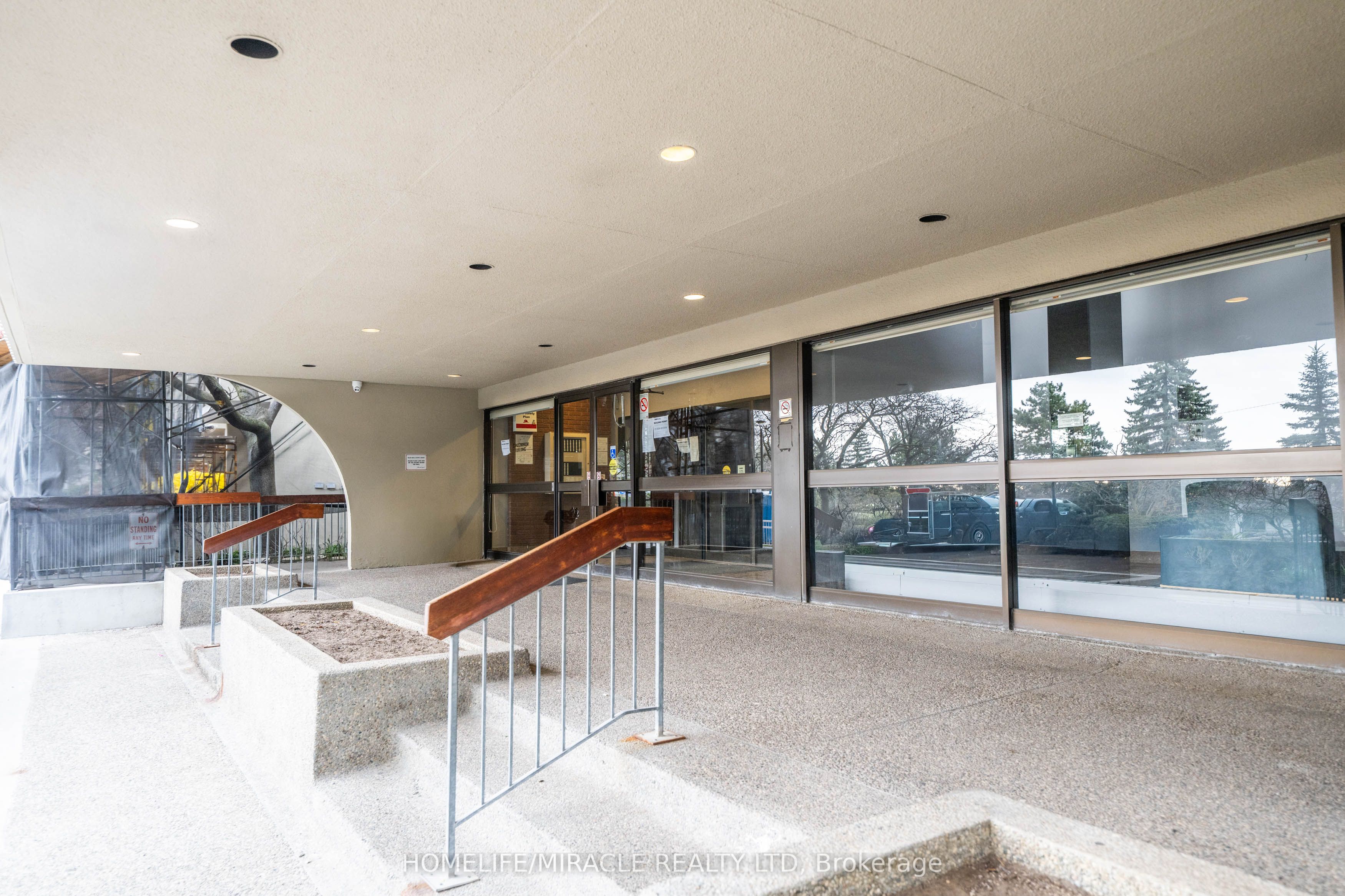 177 Linus Road 905, Toronto, ON M2J 4S5 photo 4