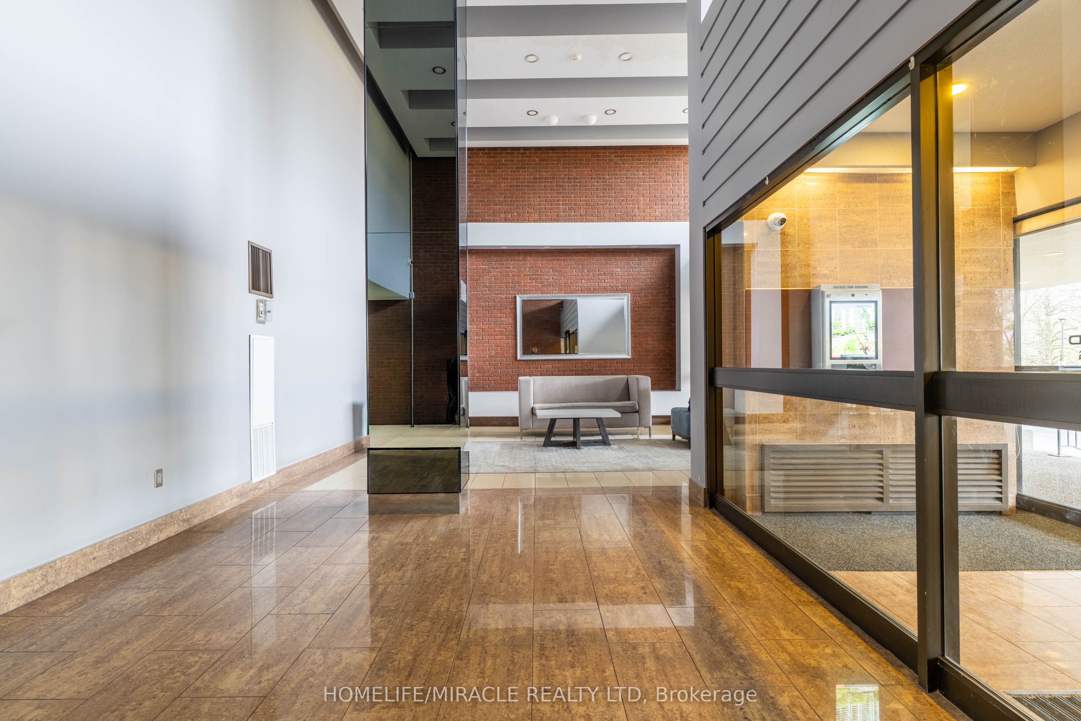 177 Linus Road 905, Toronto, ON M2J 4S5 photo 5