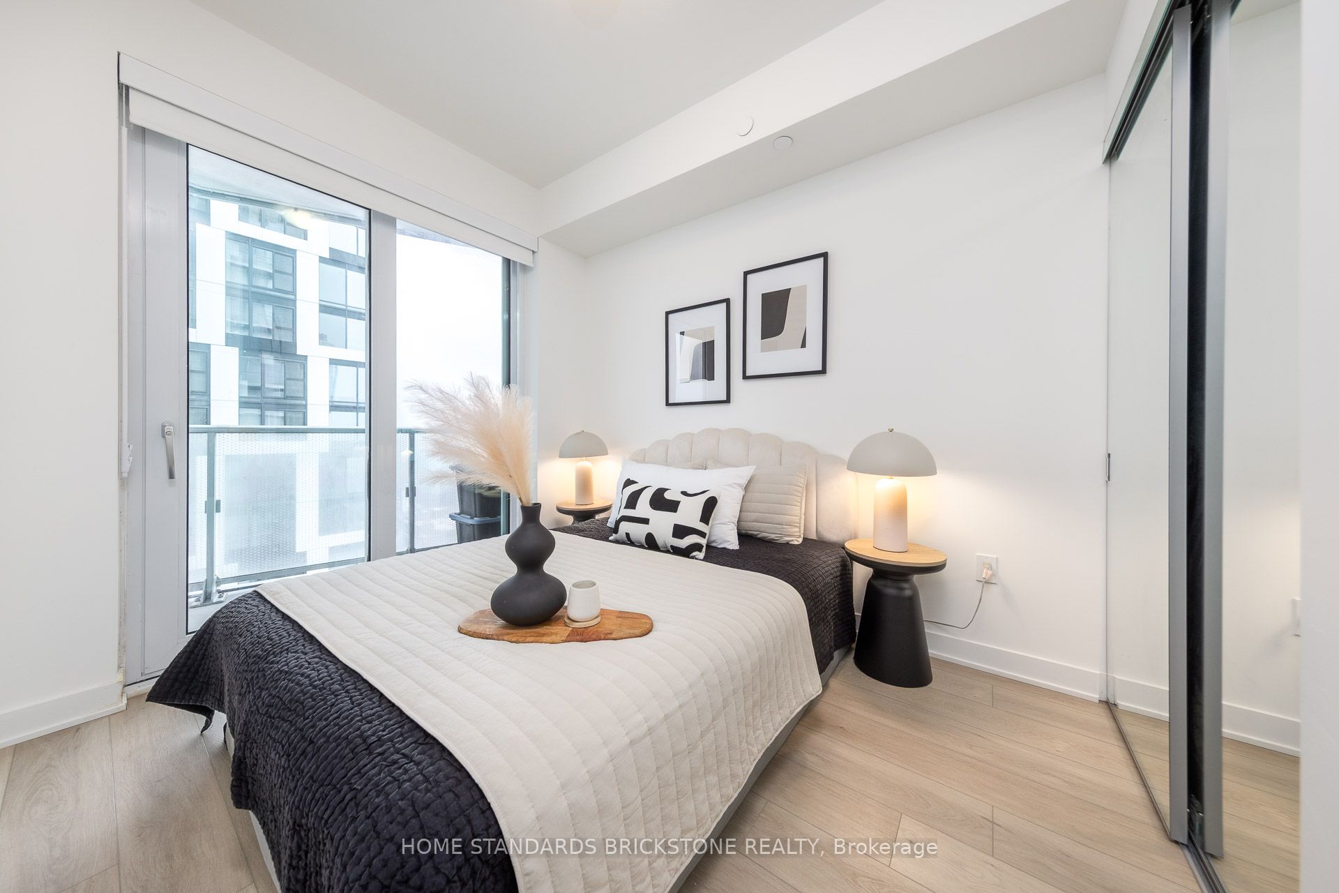 100 Dalhousie Street 3412, Toronto, ON M5B 0C7 photo 3
