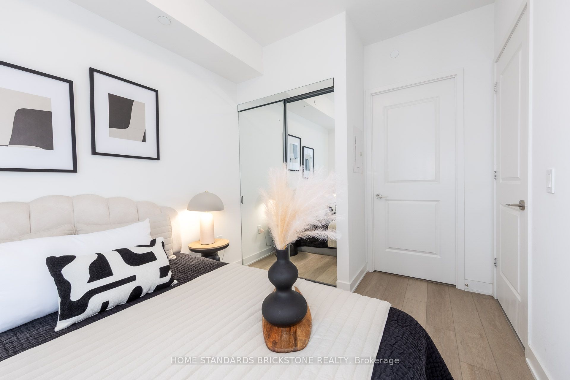 100 Dalhousie Street 3412, Toronto, ON M5B 0C7 photo 4